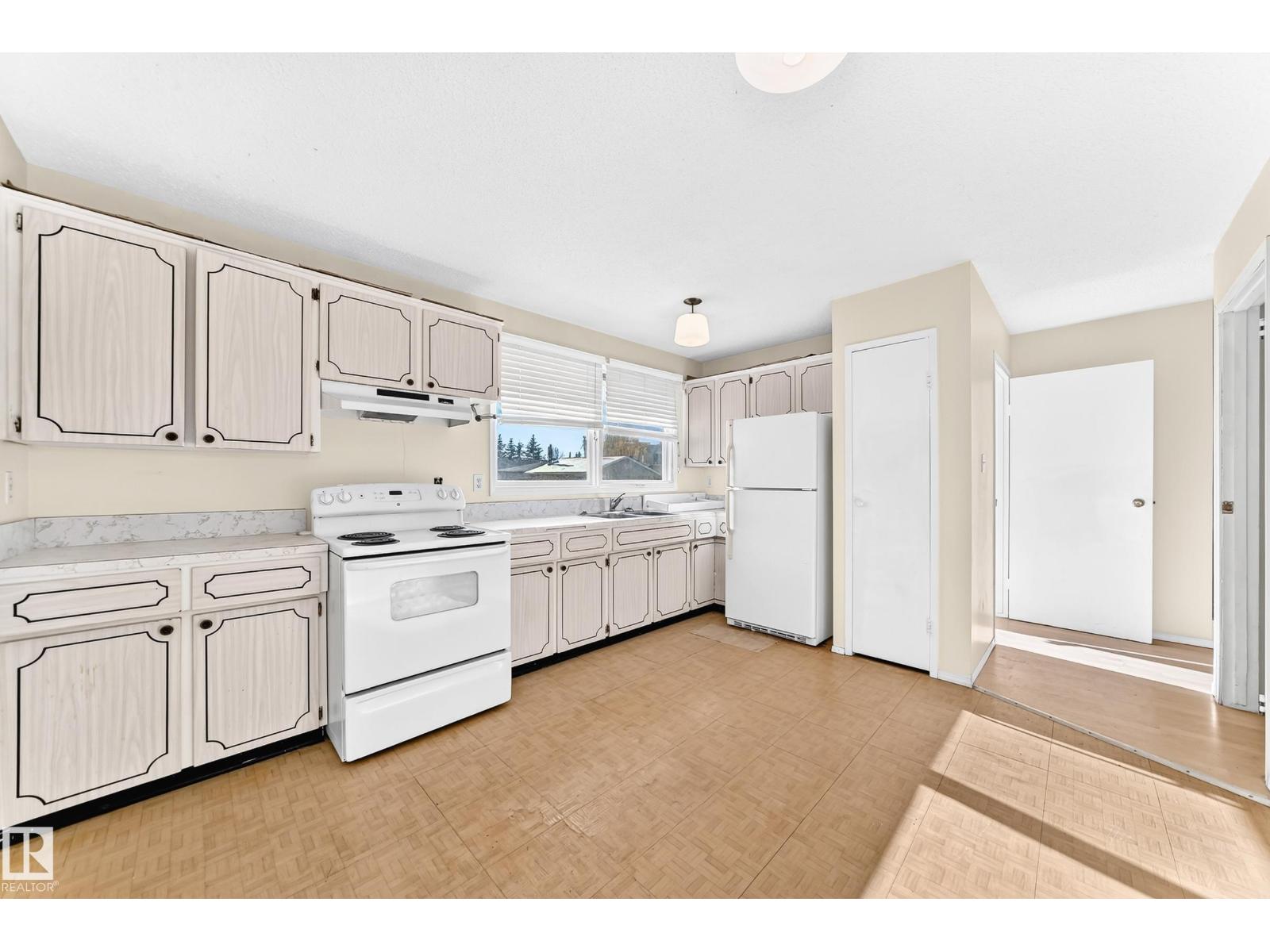 Property photograph 6 for MLS E4514494