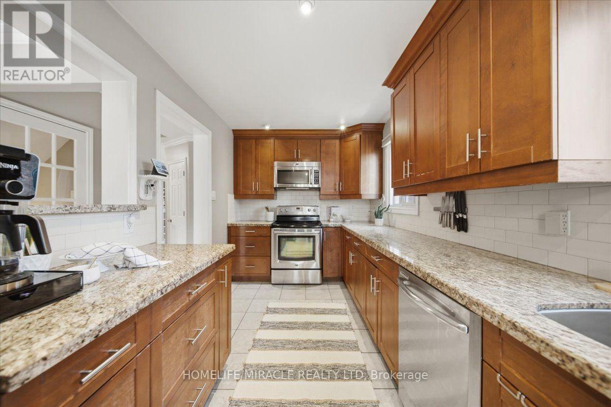24 HUNTLEY COURT, Brampton (Heart Lake West) — photo 8