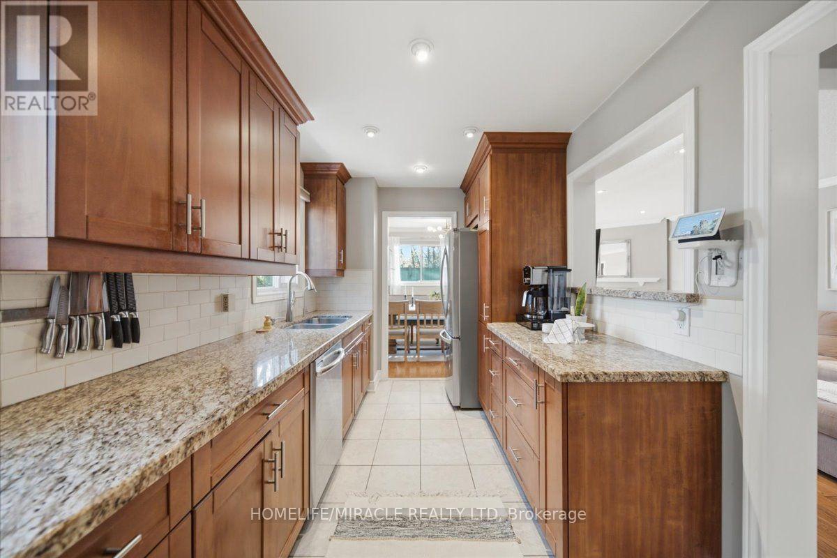 24 HUNTLEY COURT, Brampton (Heart Lake West) — photo 9