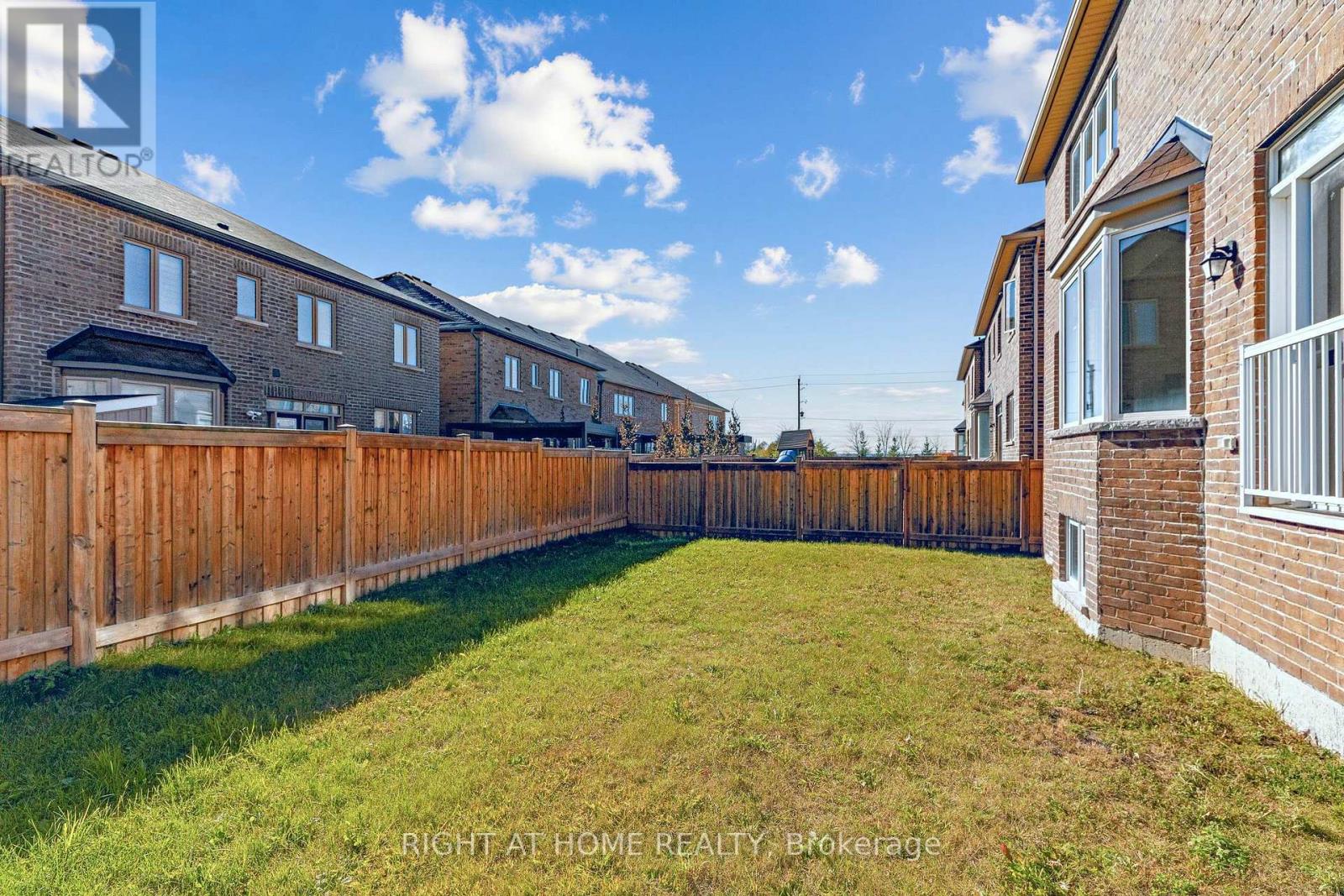 592 Mactier Drive, Vaughan, ON photo 41