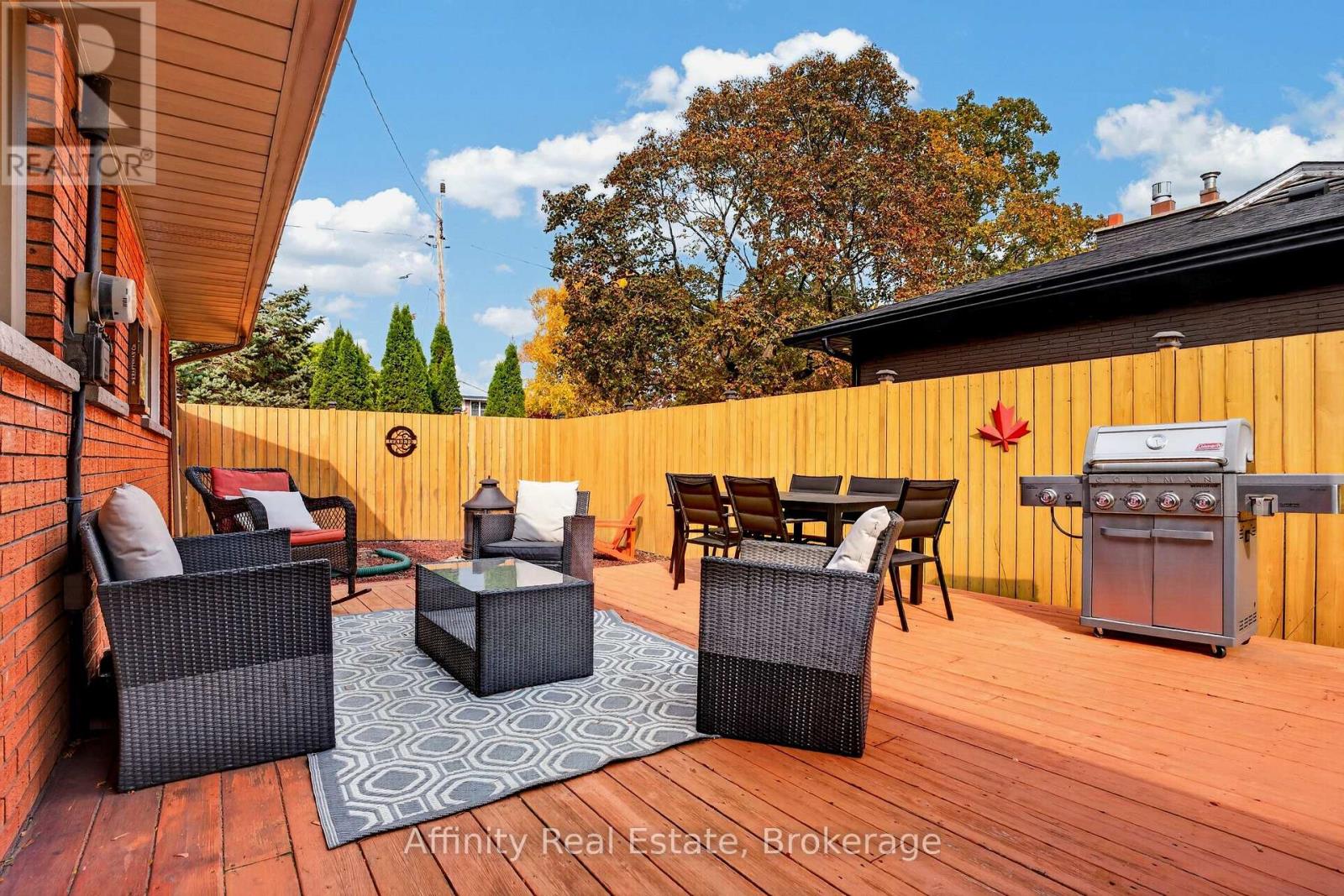 319 South Court, Burlington, ON photo 43