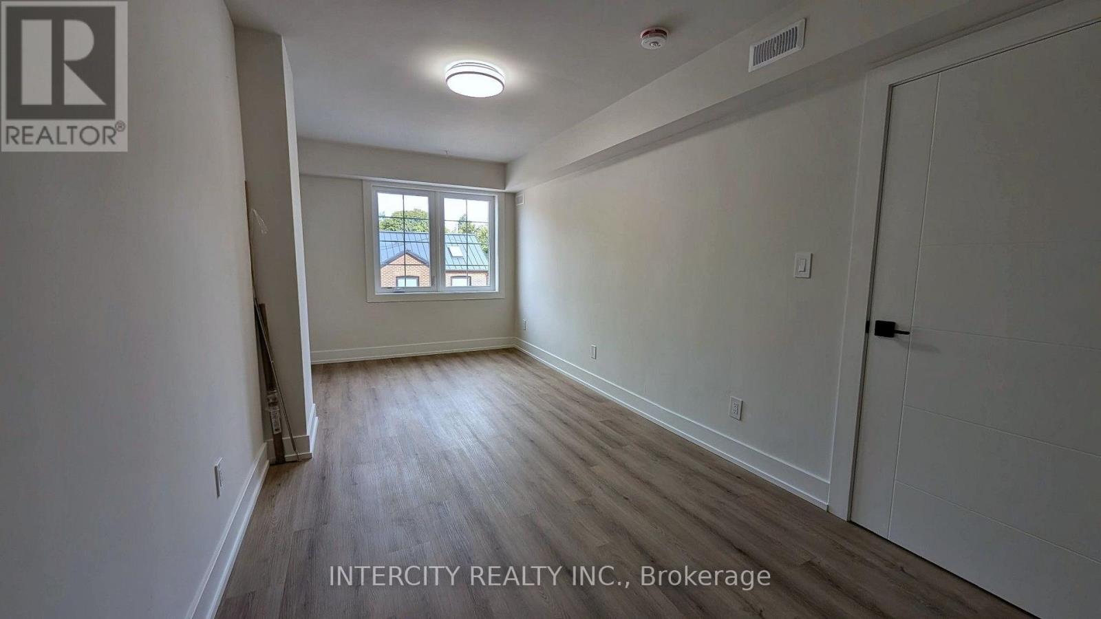 B - 706 THE QUEENSWAY, Toronto (Stonegate-Queensway) — photo 9