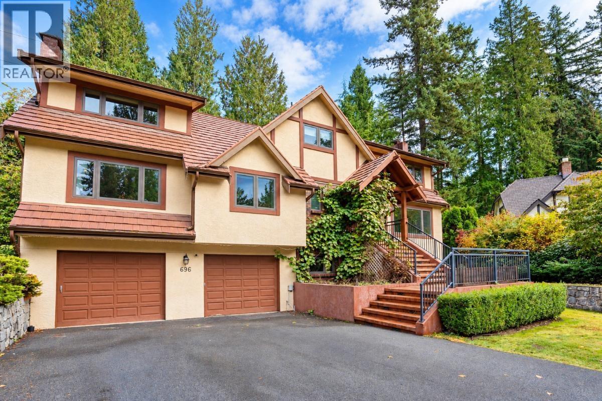 696 Wellington Place