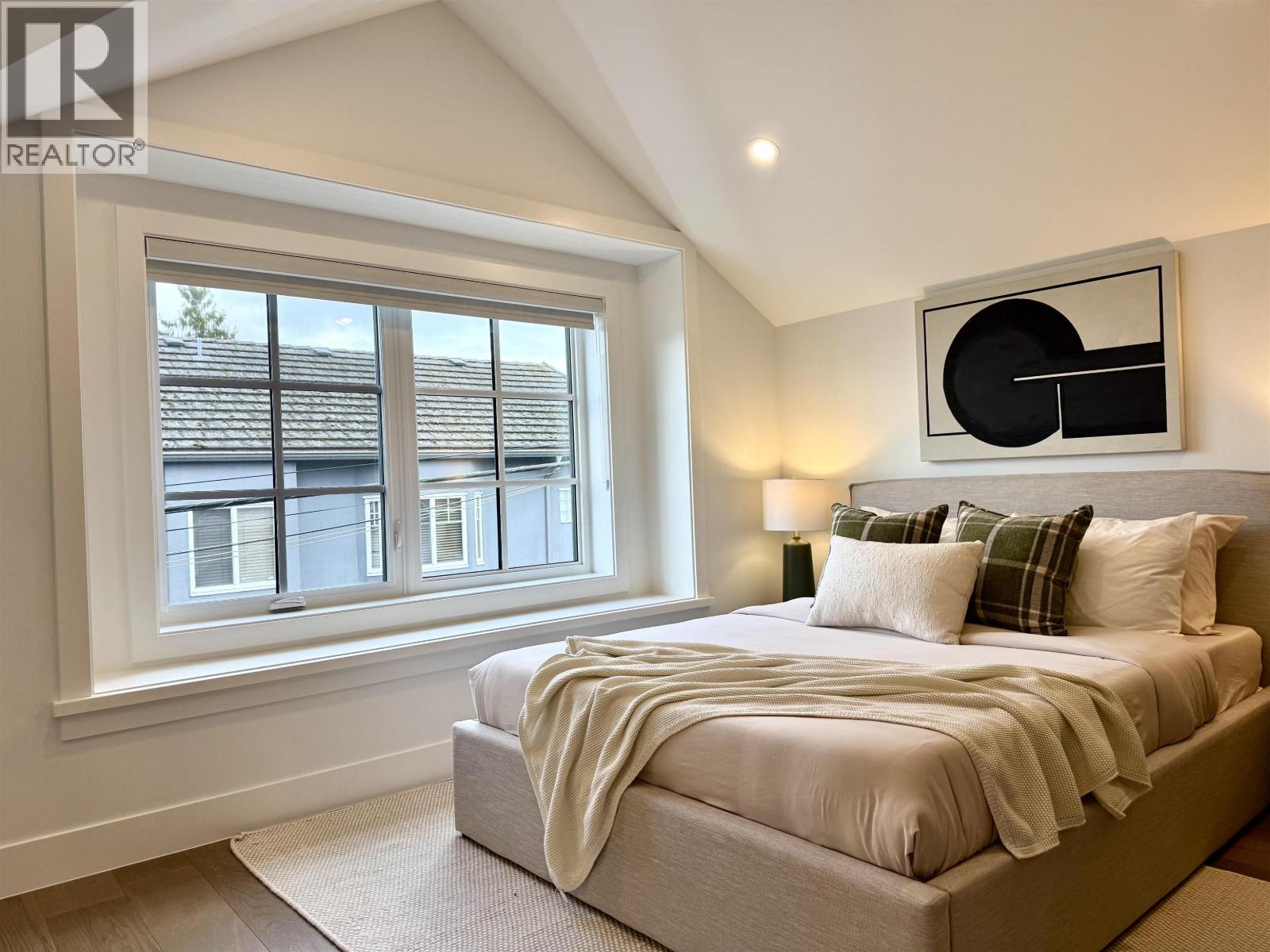 2 552 Kaslo Street, Vancouver — photo 12