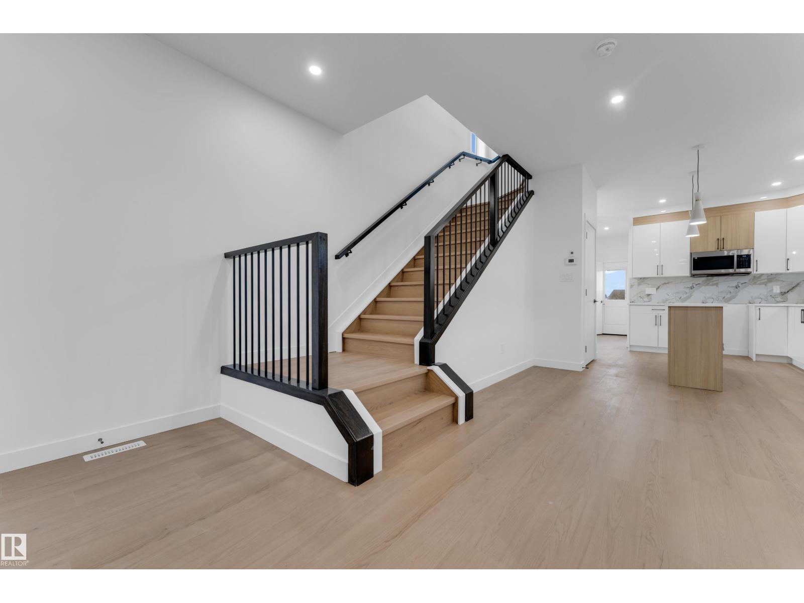 9223 156 AV NW, Edmonton — photo 13