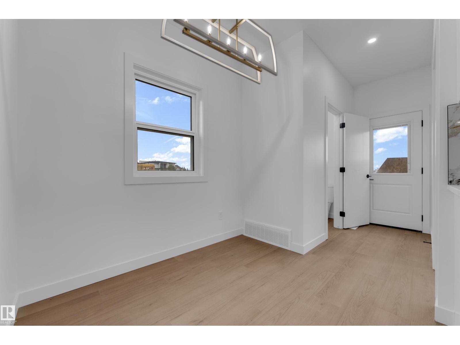 9223 156 AV NW, Edmonton — photo 16