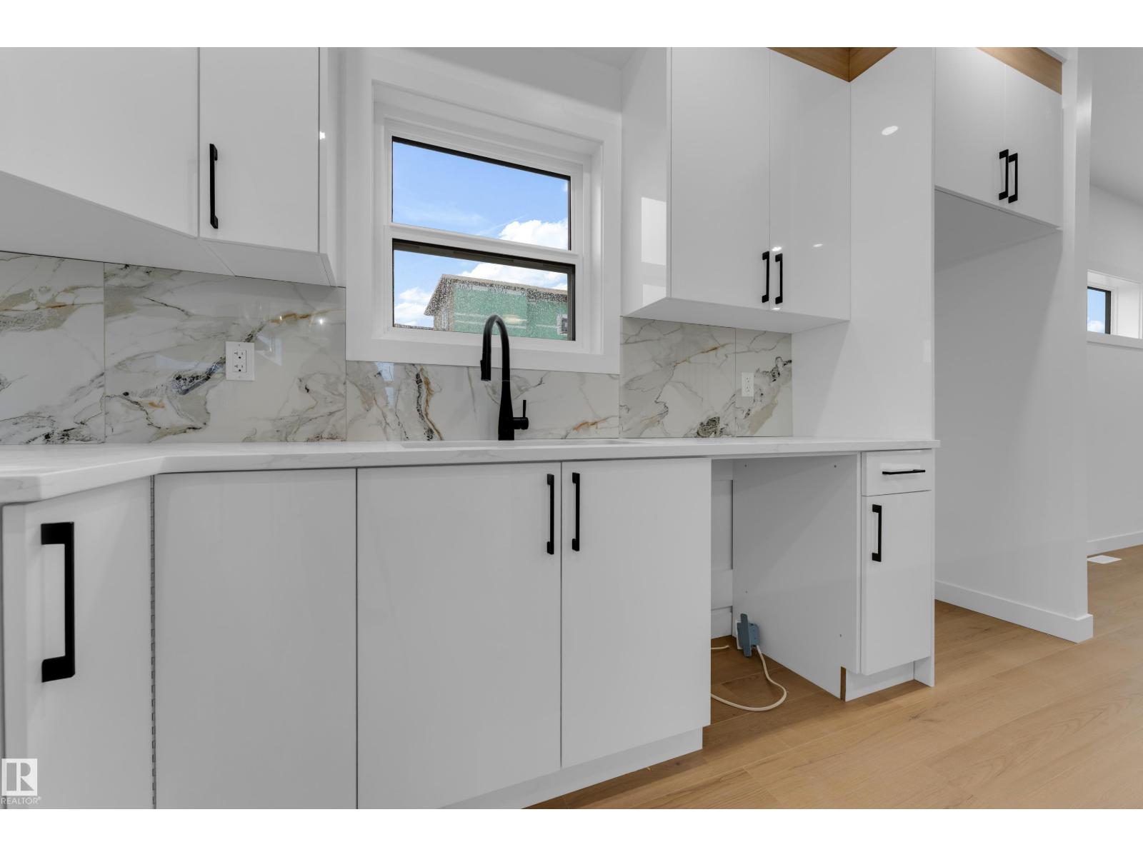 9223 156 AV NW, Edmonton — photo 17