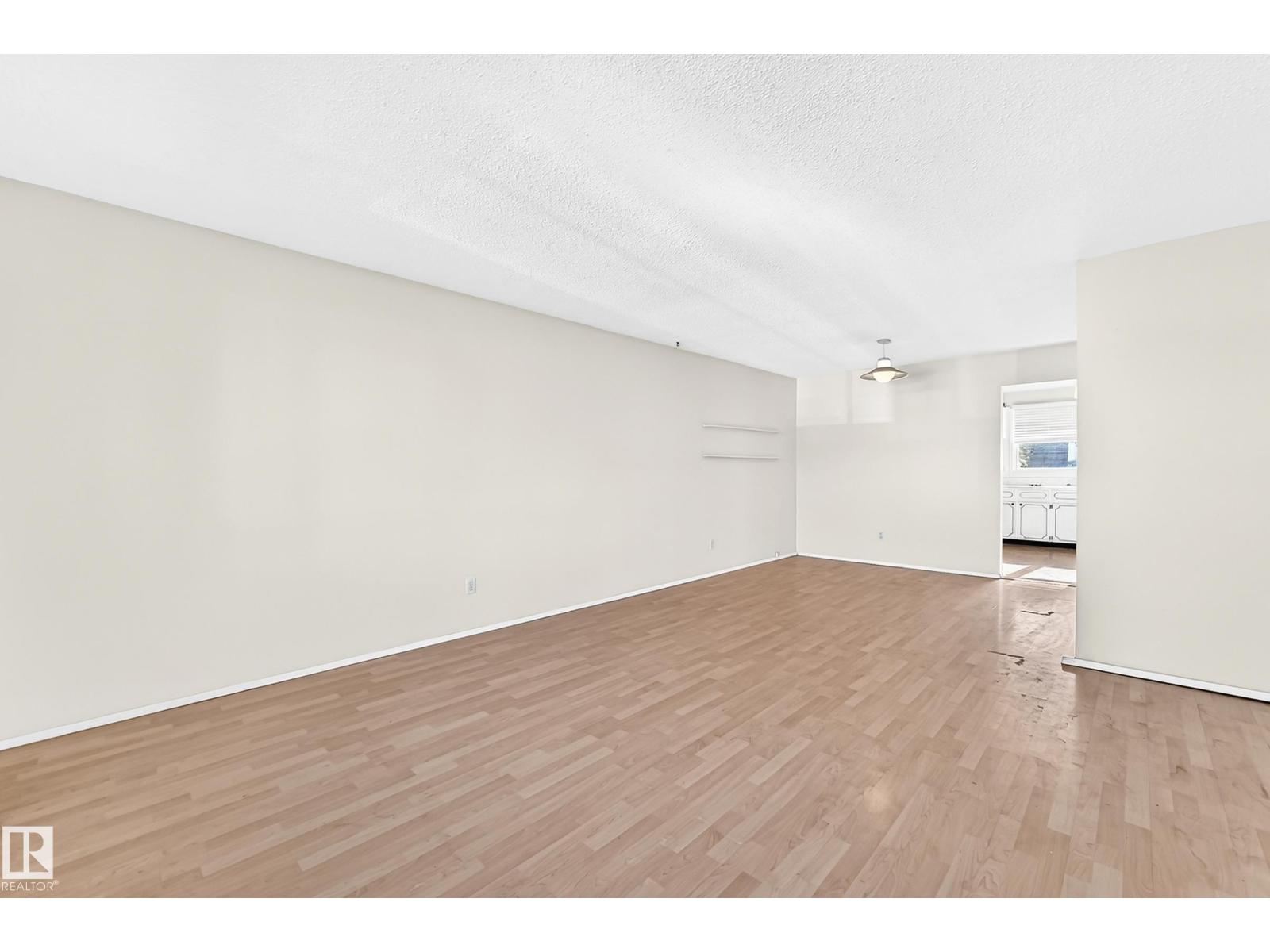 9527 139 Avenue NW, photo 8