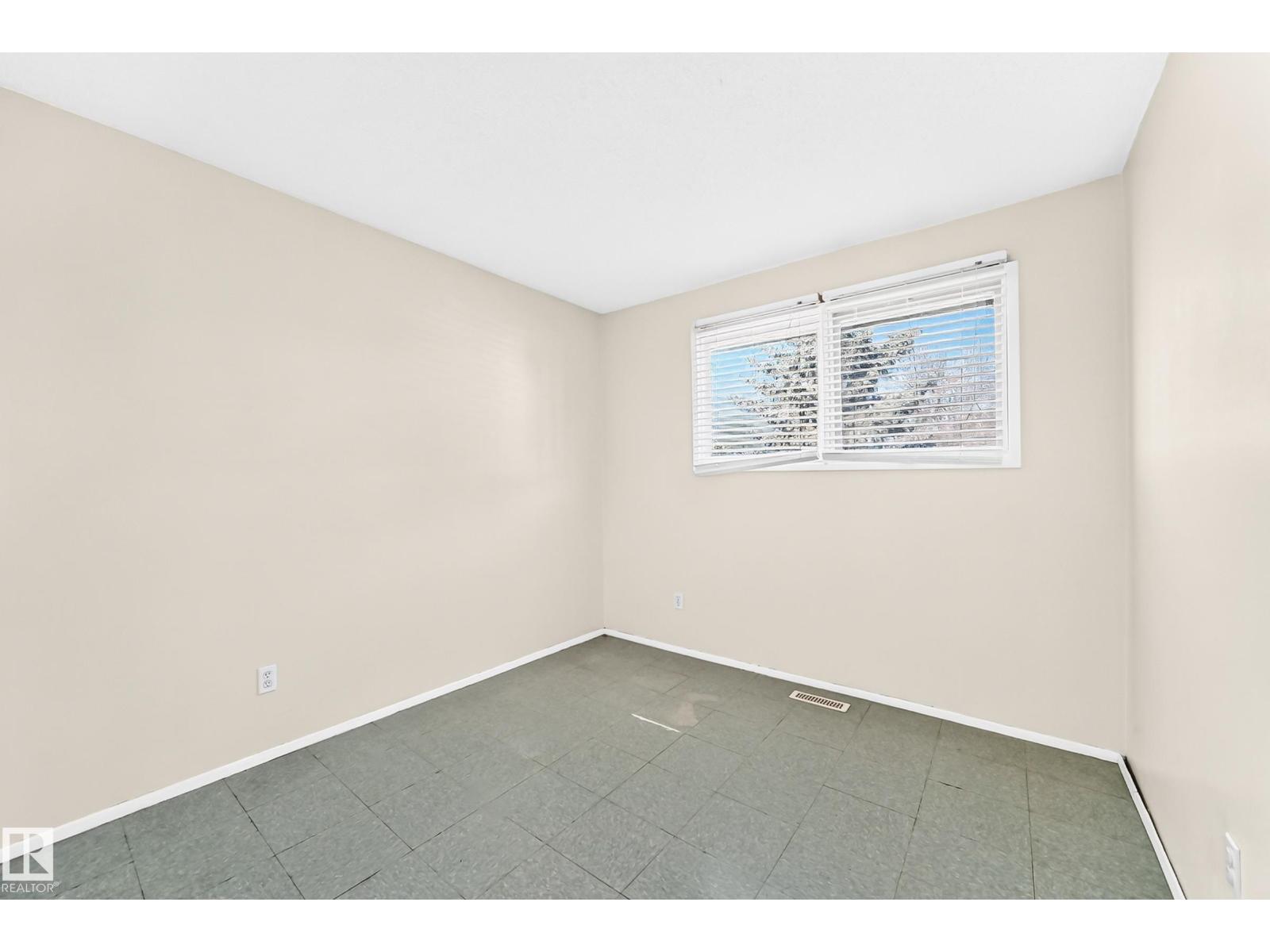 9527 139 Avenue NW, photo 23