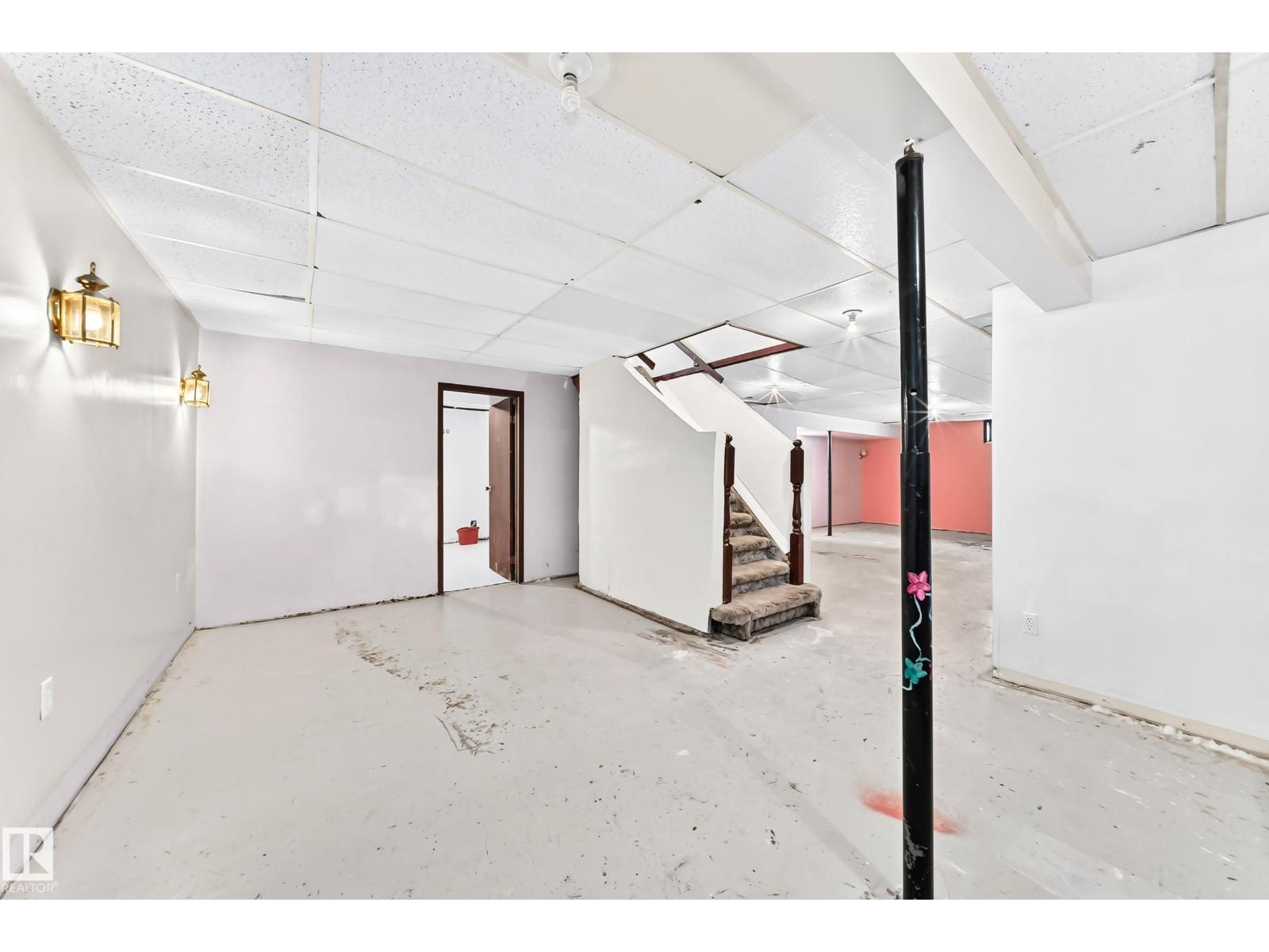 9527 139 Avenue NW, photo 35