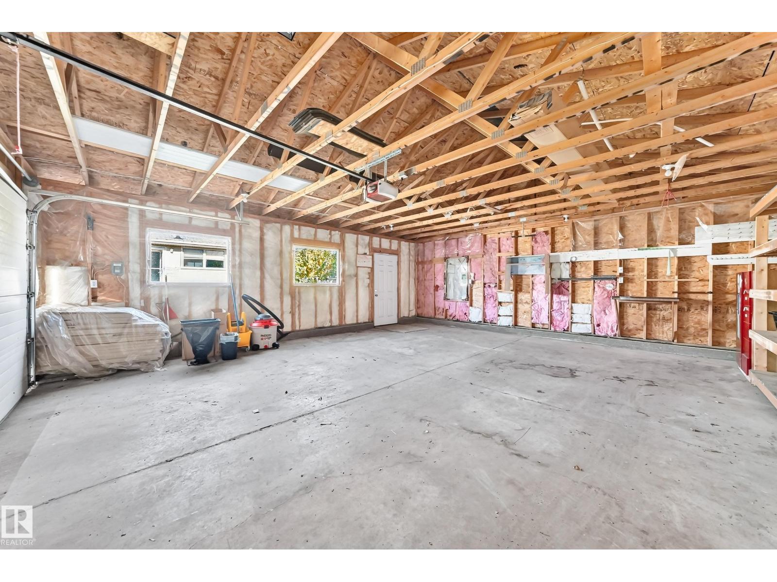 9527 139 Avenue NW, photo 47