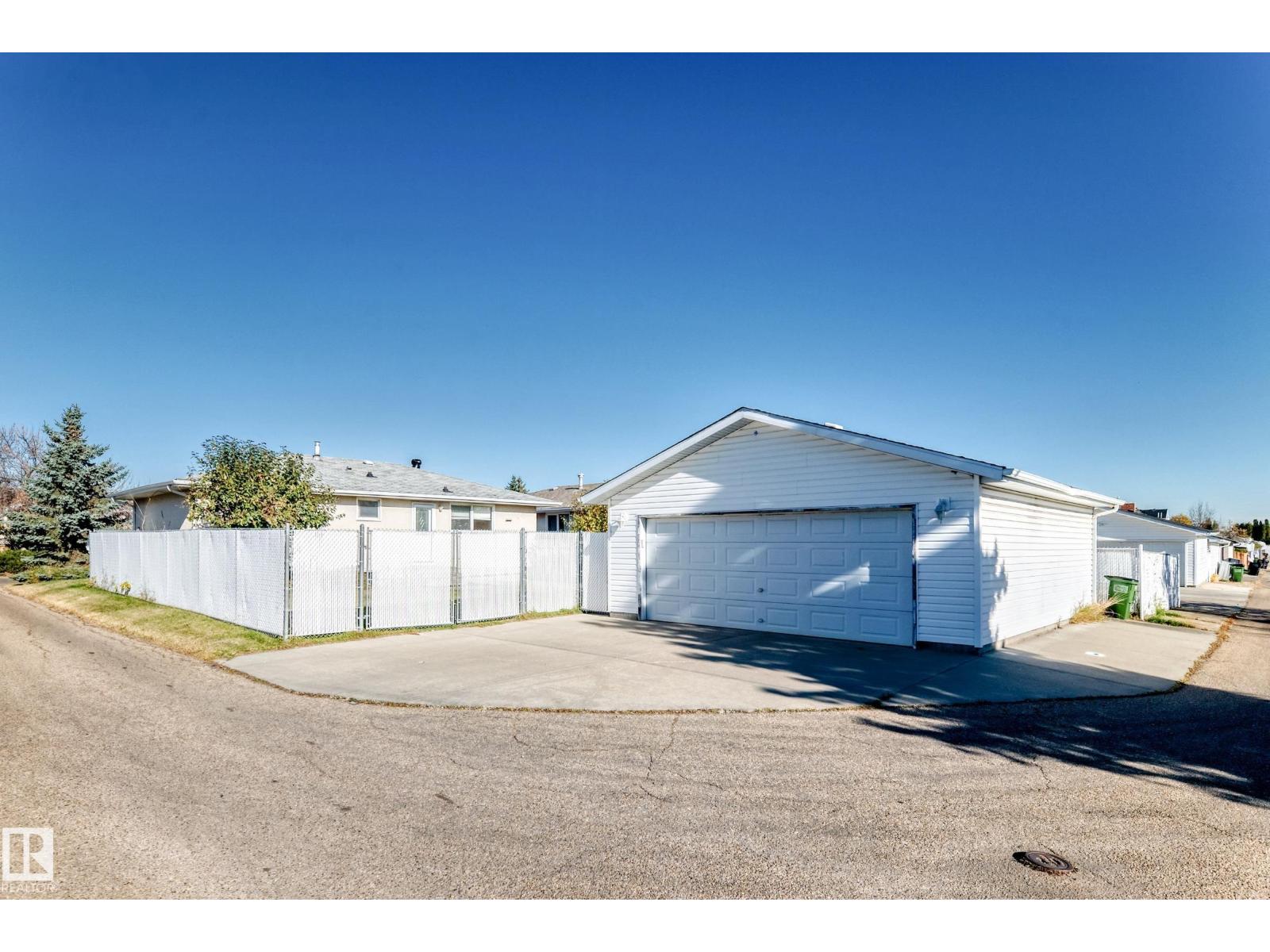 9527 139 Avenue NW, photo 45