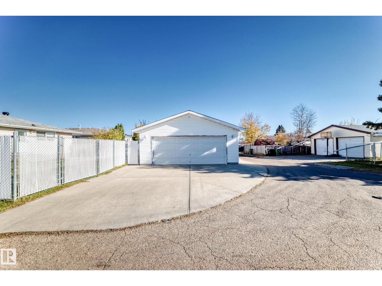 9527 139 Avenue NW, photo 44