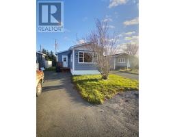 9 Carolyn Drive
