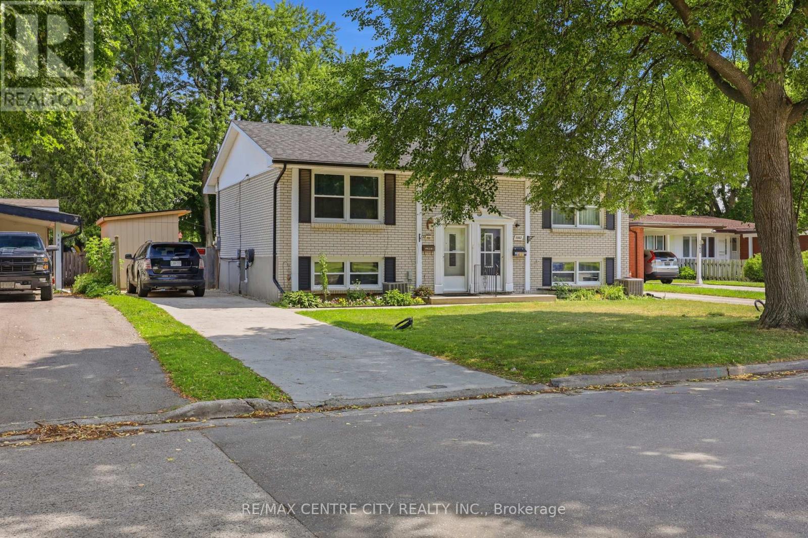 1564 NAIRN AVENUE - 1