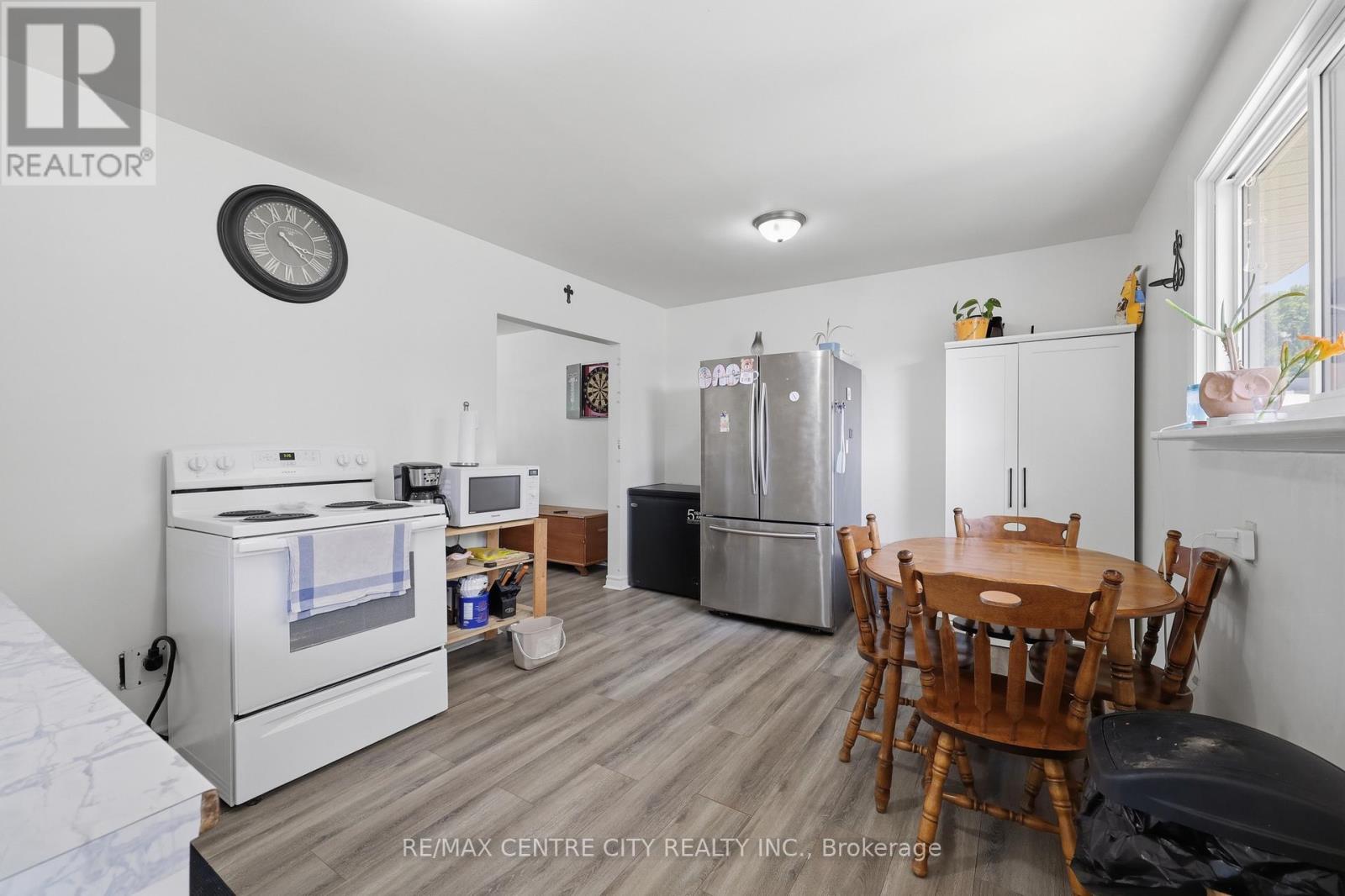 1564 NAIRN AVENUE - 14