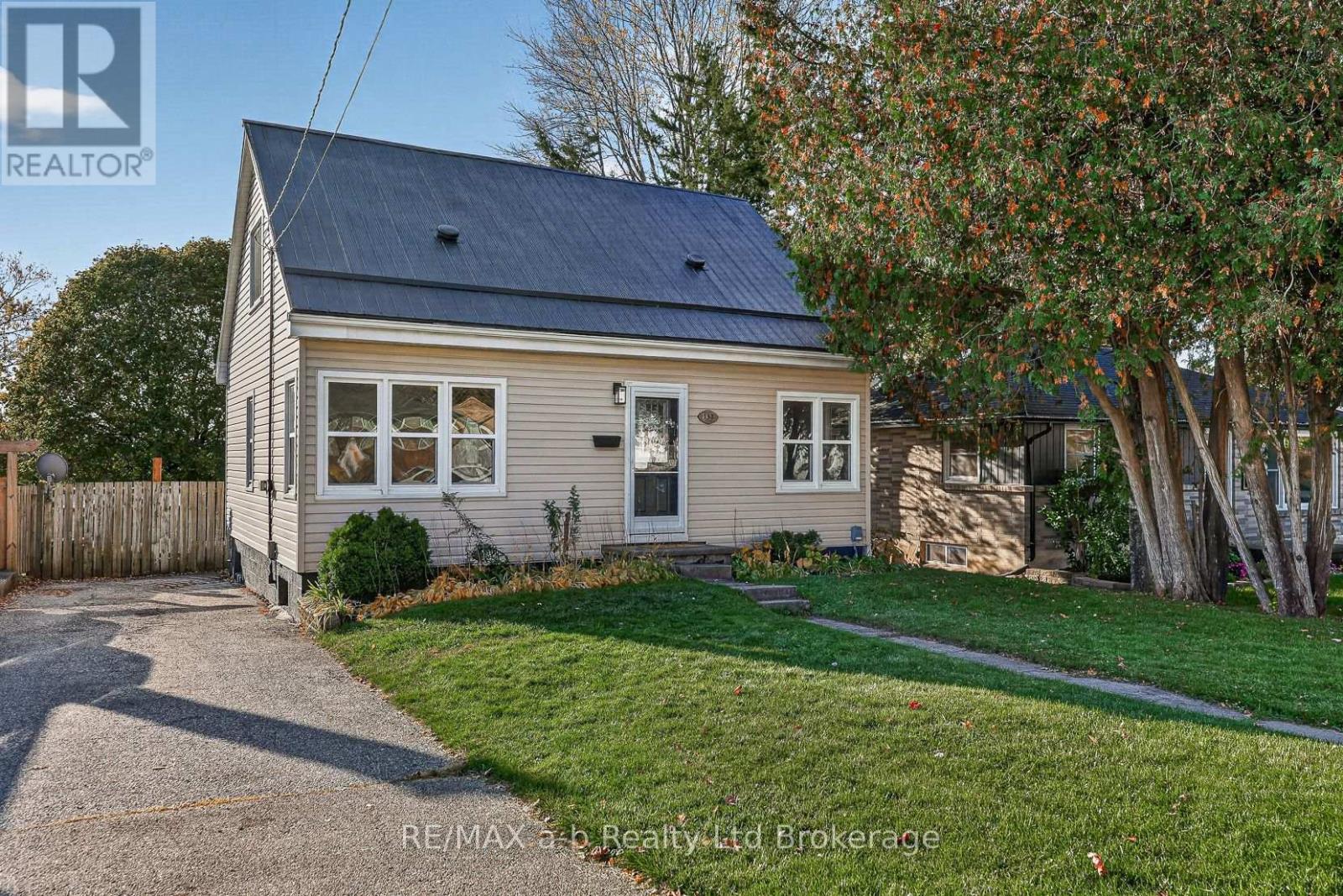 157 Innes Street, photo 1 of 41