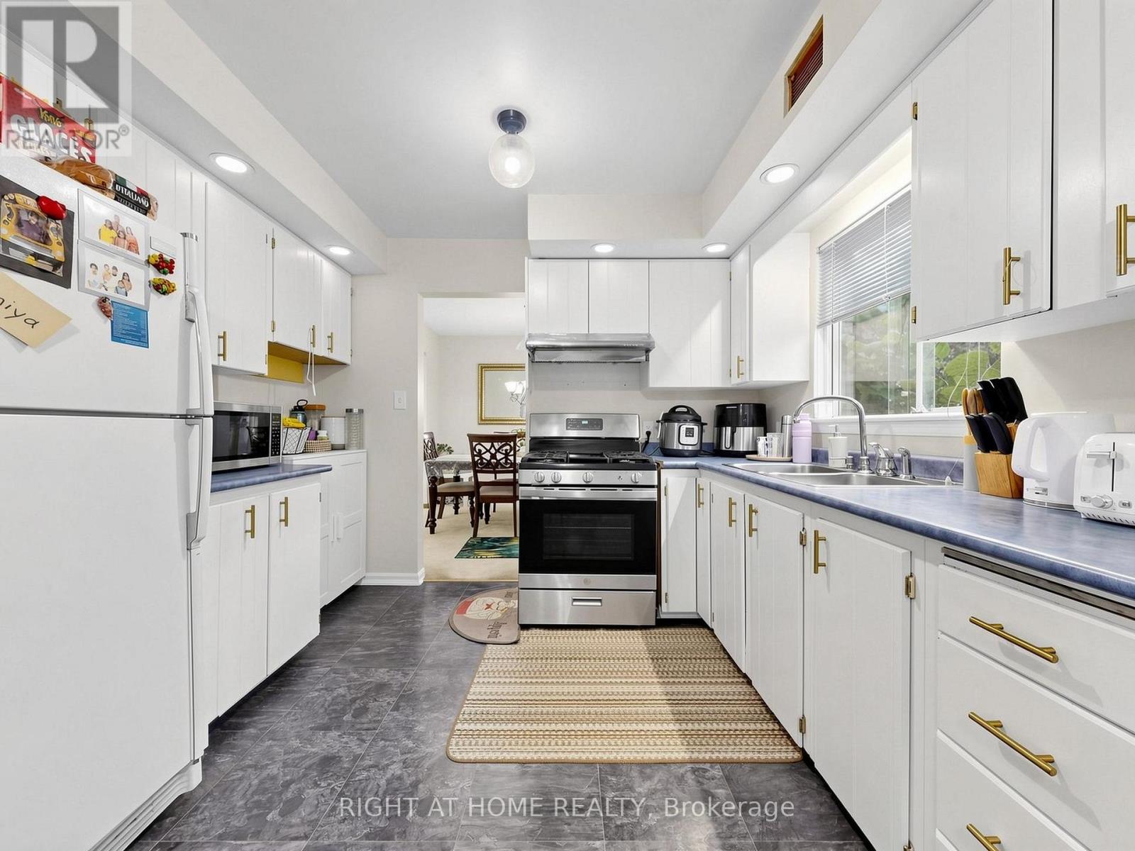 148 Meadowvale Road, Toronto, ON photo 33
