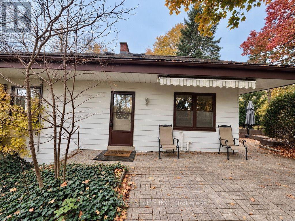 32 Davidson Drive, Vaughan, ON photo 4