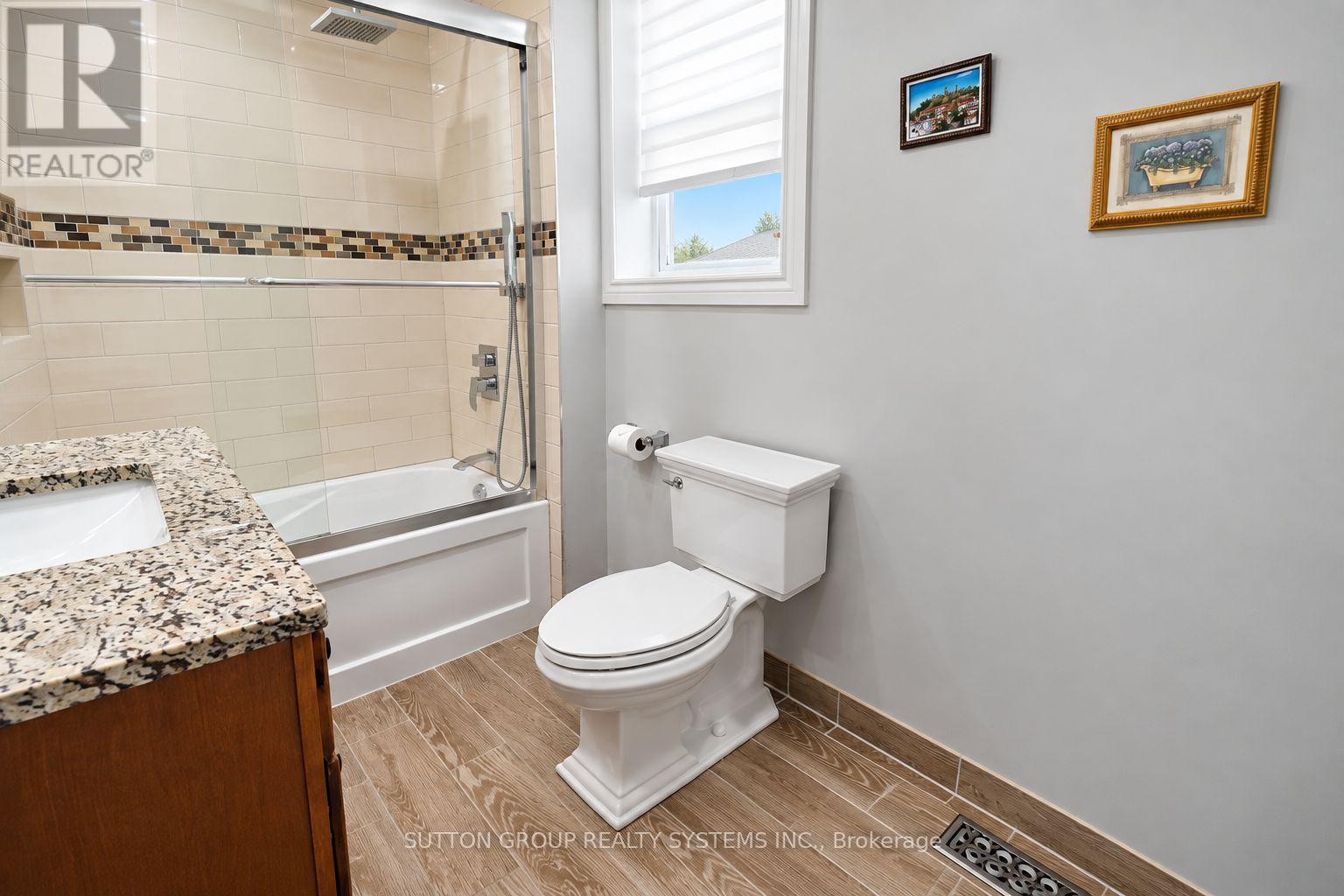 120 Brownville Avenue, Toronto, ON photo 11