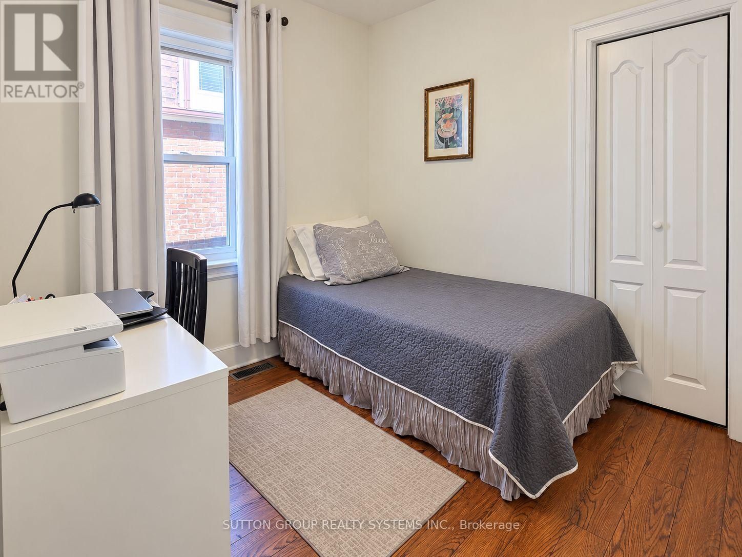 120 Brownville Avenue, Toronto, ON photo 12