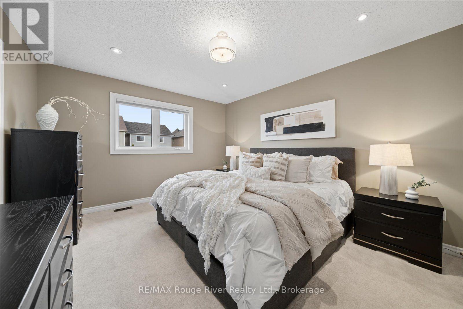 36 Shrewsbury Drive, Whitby, ON photo 23