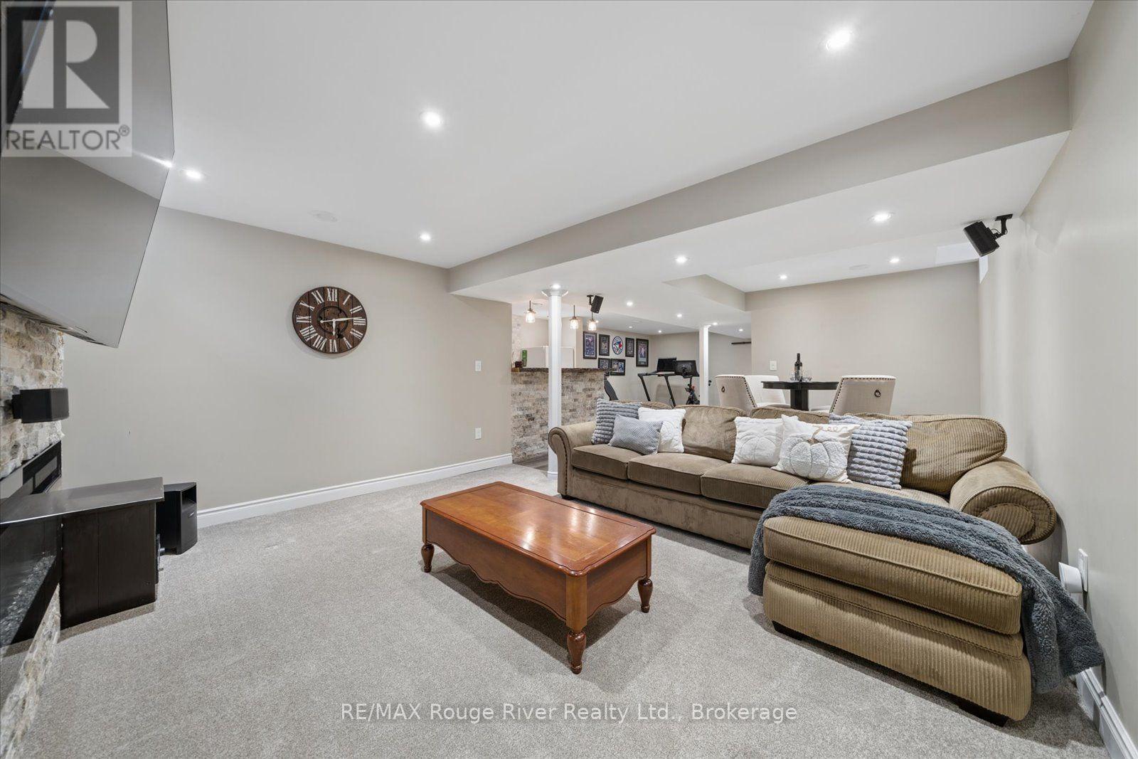36 Shrewsbury Drive, Whitby, ON photo 35