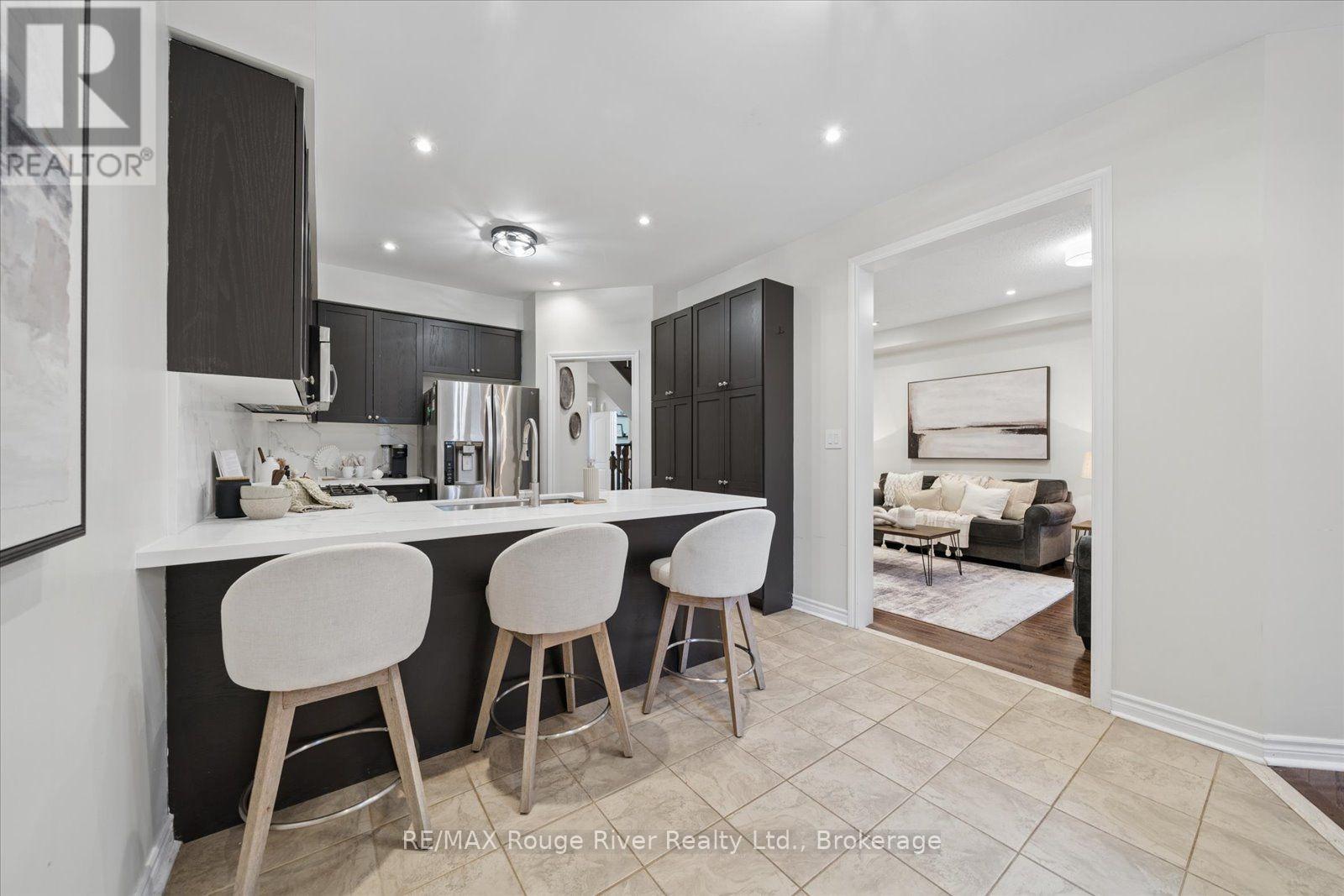 36 Shrewsbury Drive, Whitby, ON photo 9