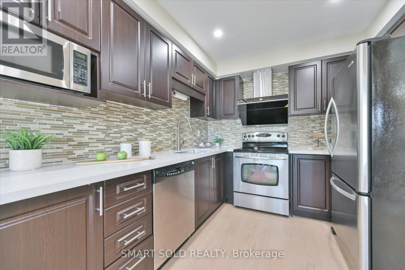 115 October Lane, Aurora, ON photo 6