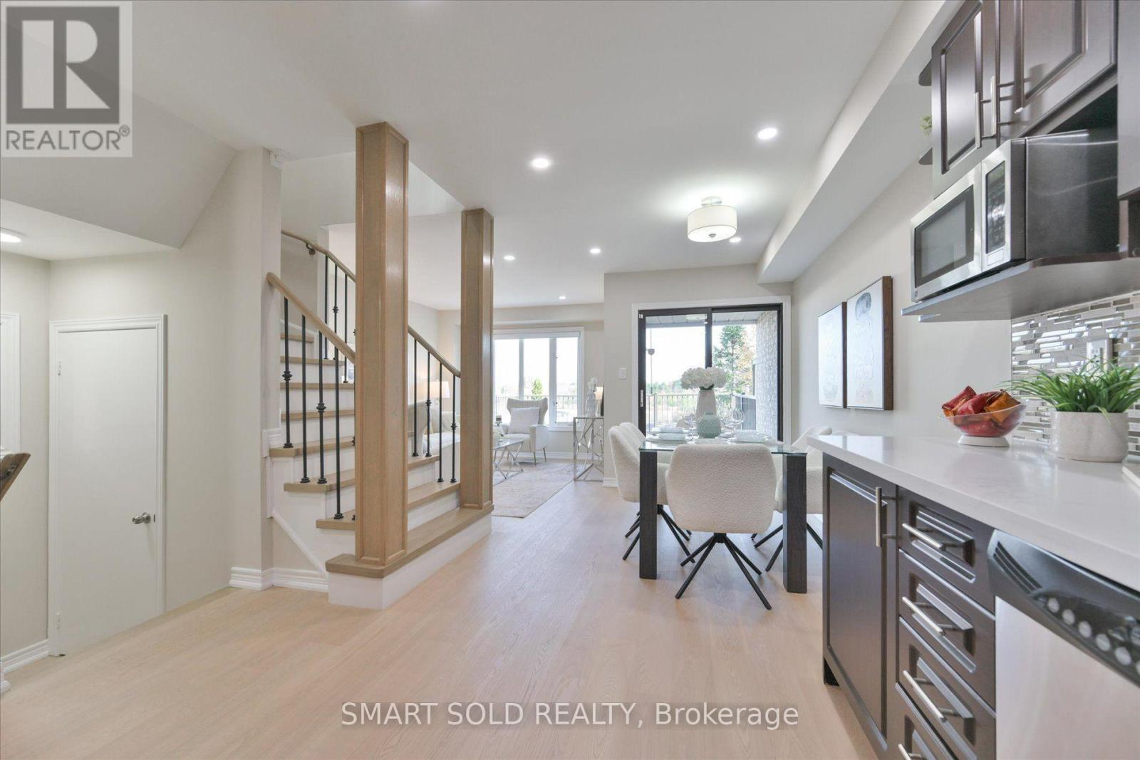 115 October Lane, Aurora, ON photo 8