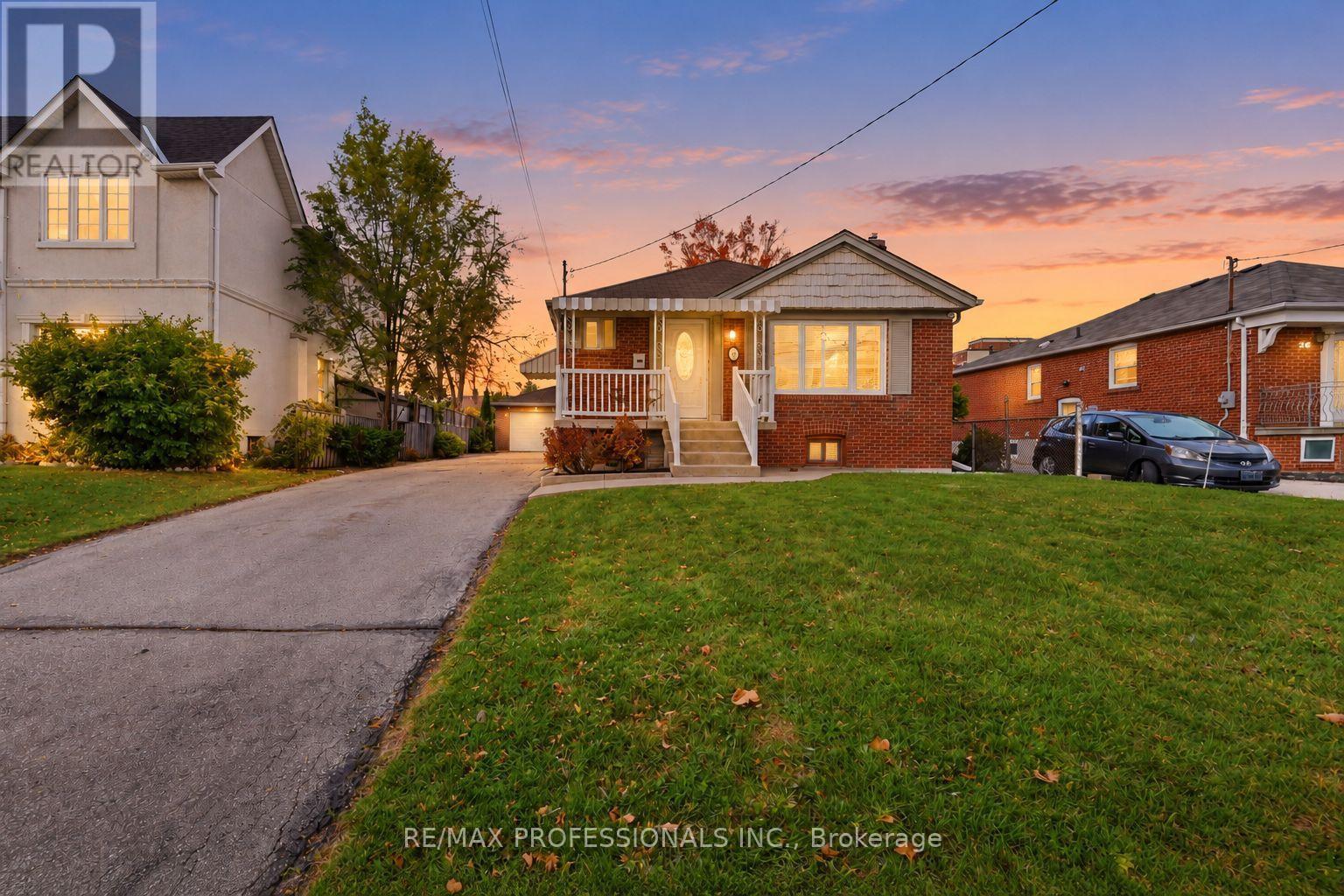 28 Wickford Drive, Toronto, ON photo 1