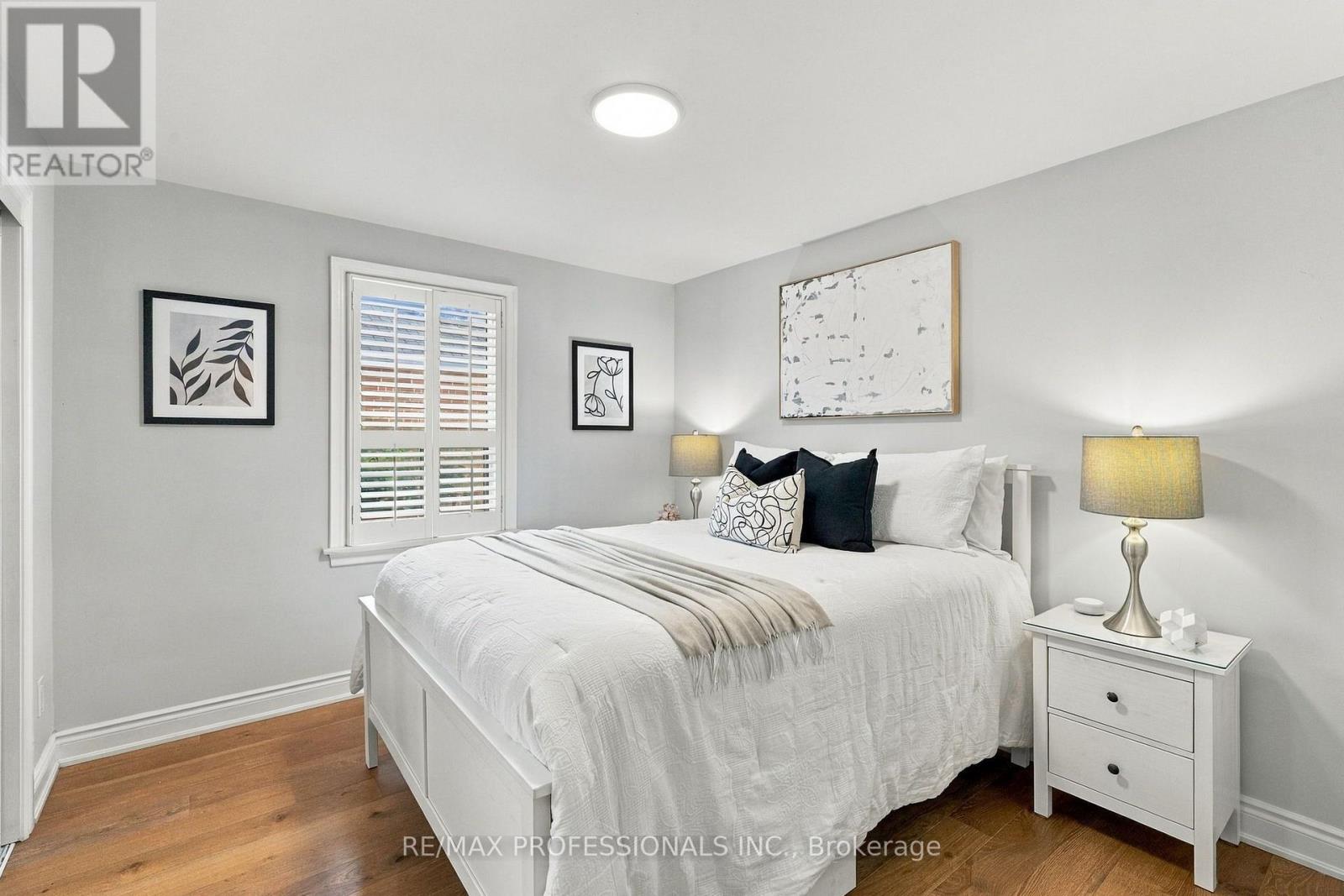 28 Wickford Drive, Toronto, ON photo 12