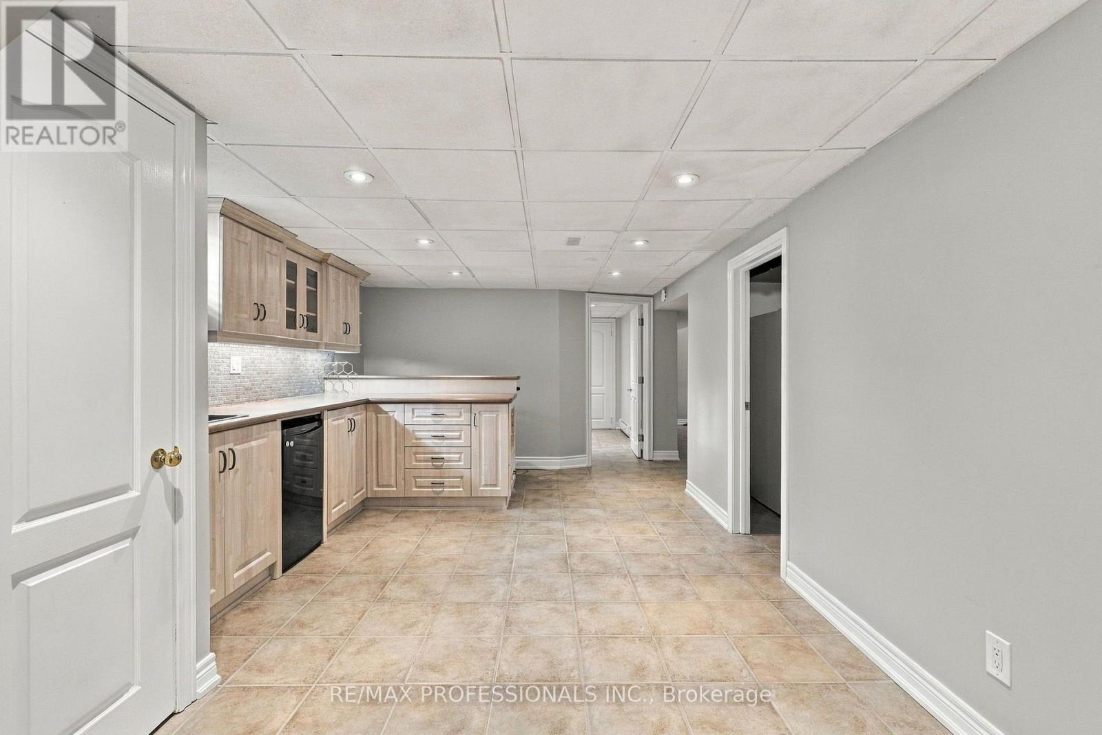 28 Wickford Drive, Toronto, ON photo 19