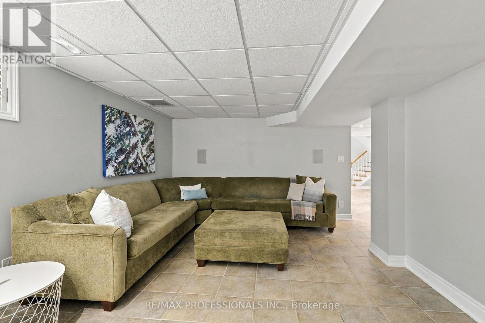 28 Wickford Drive, Toronto, ON photo 23