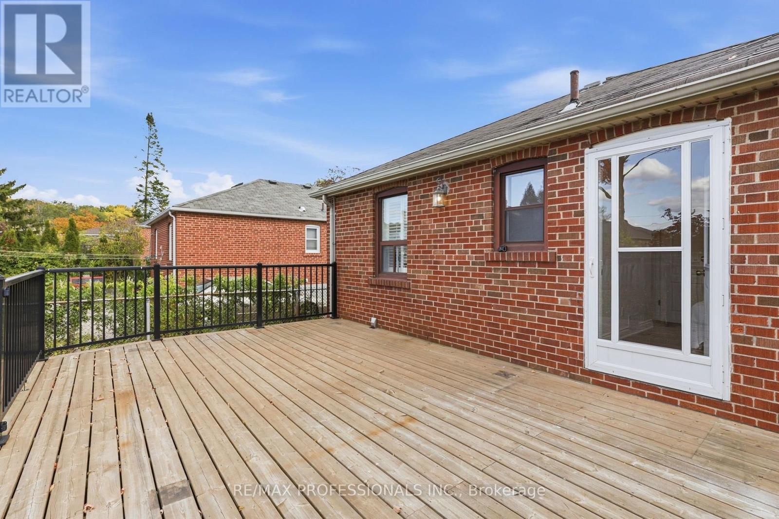 28 Wickford Drive, Toronto, ON photo 29