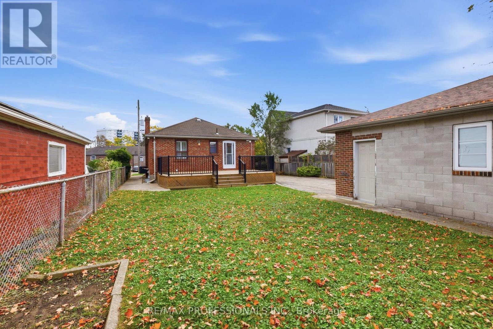 28 Wickford Drive, Toronto, ON photo 32