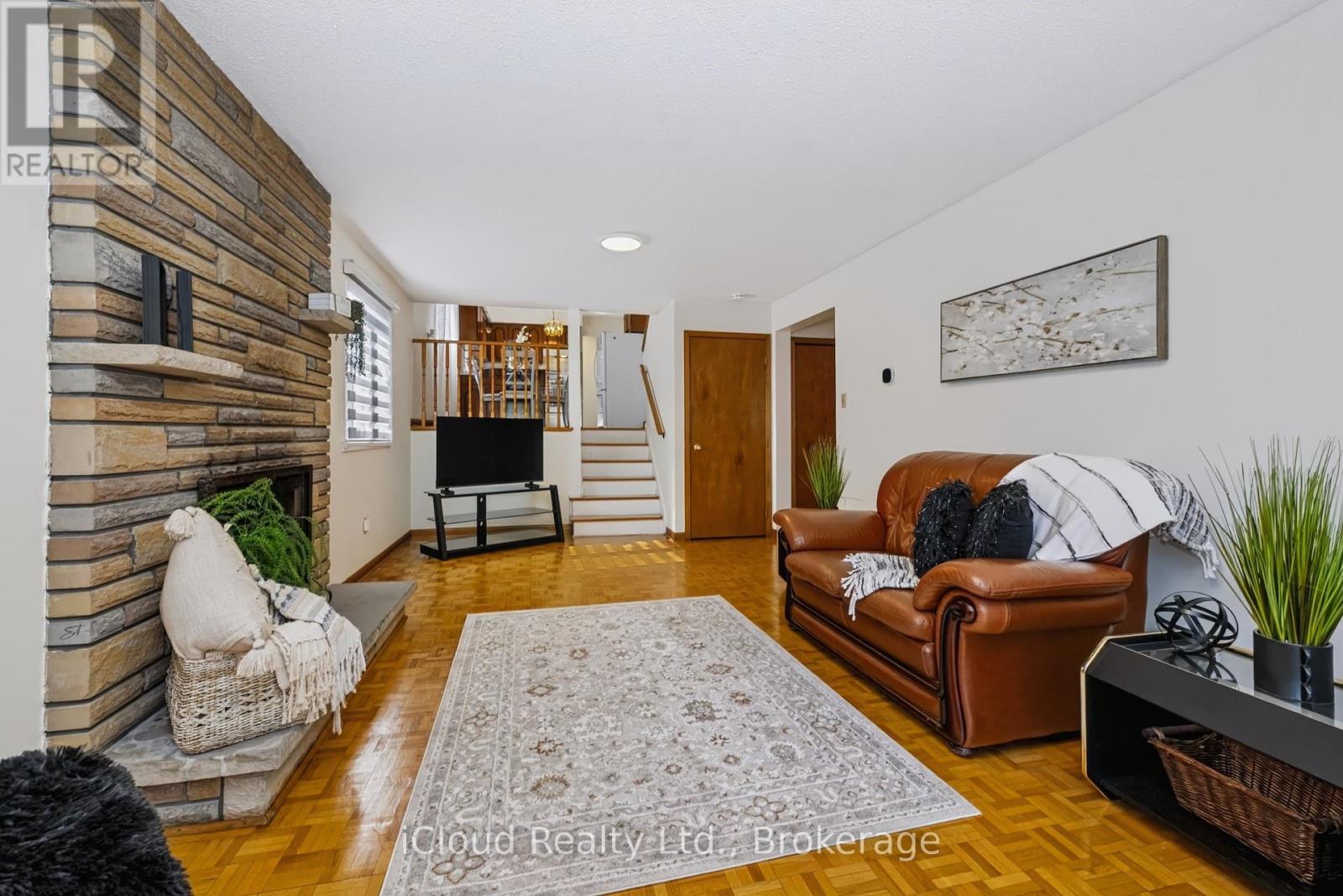 24 Radford Drive, Brampton, ON photo 16