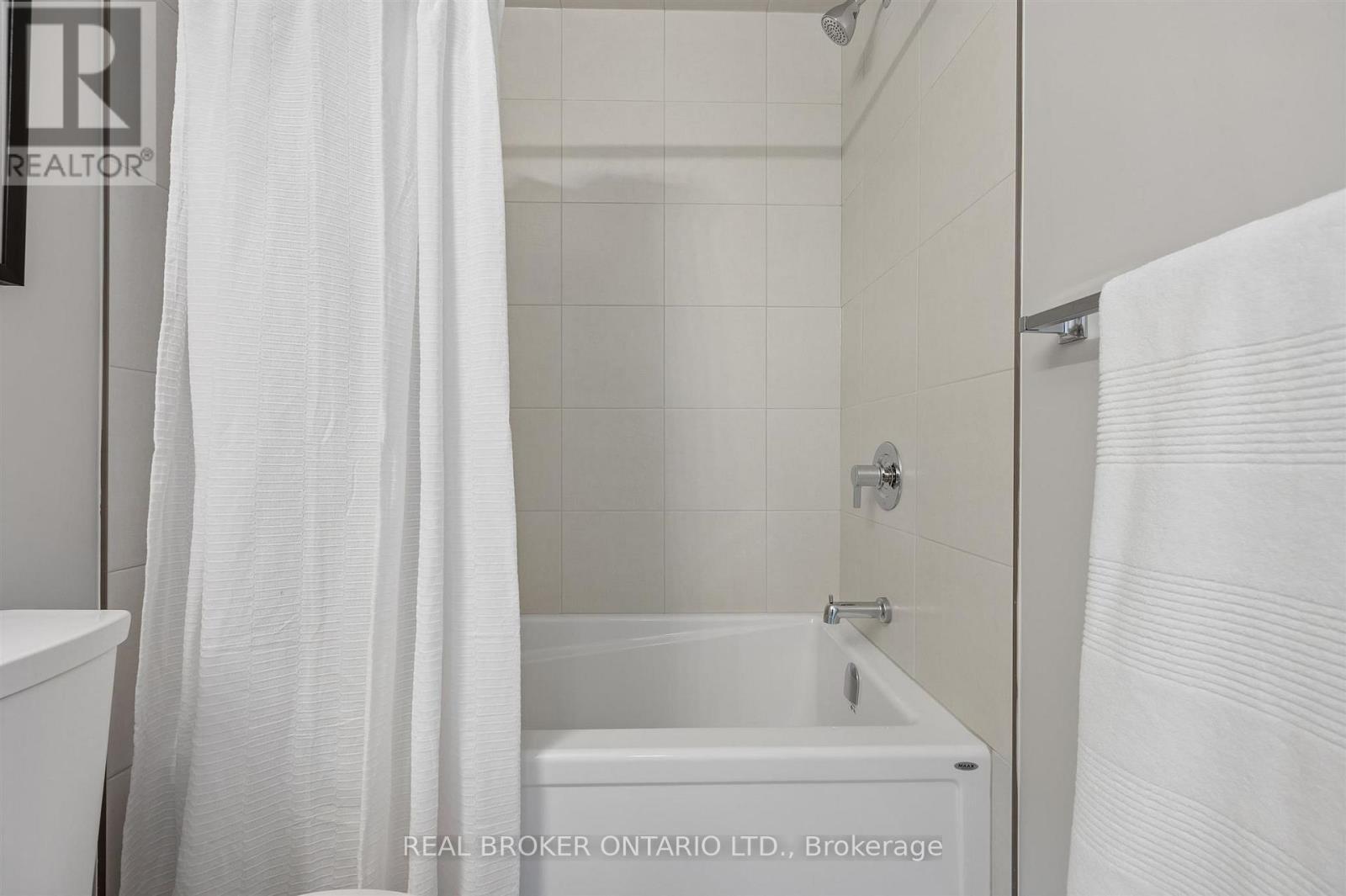8 OAT Lane, Kitchener, ON photo 26
