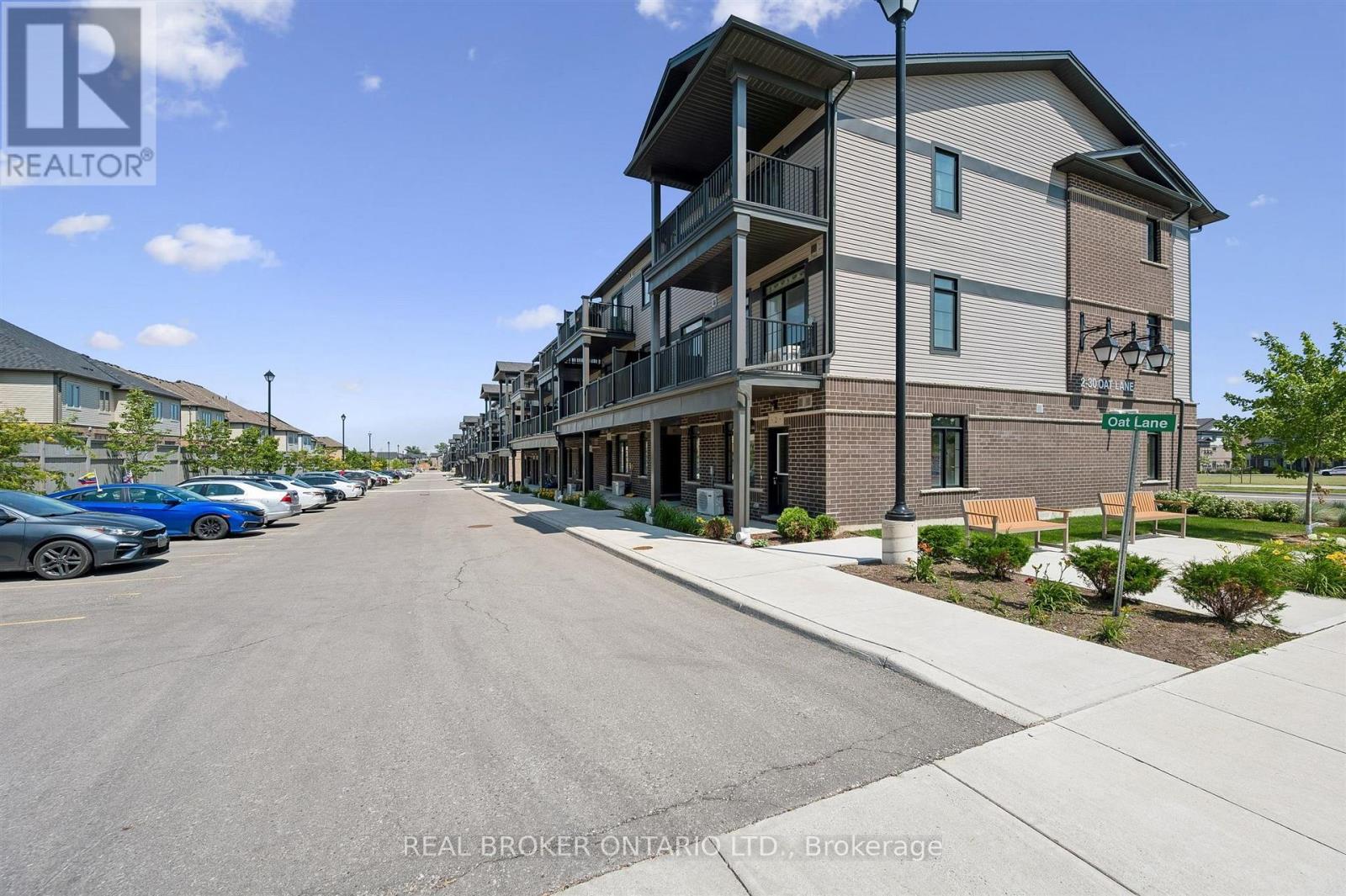8 OAT Lane, Kitchener, ON photo 37
