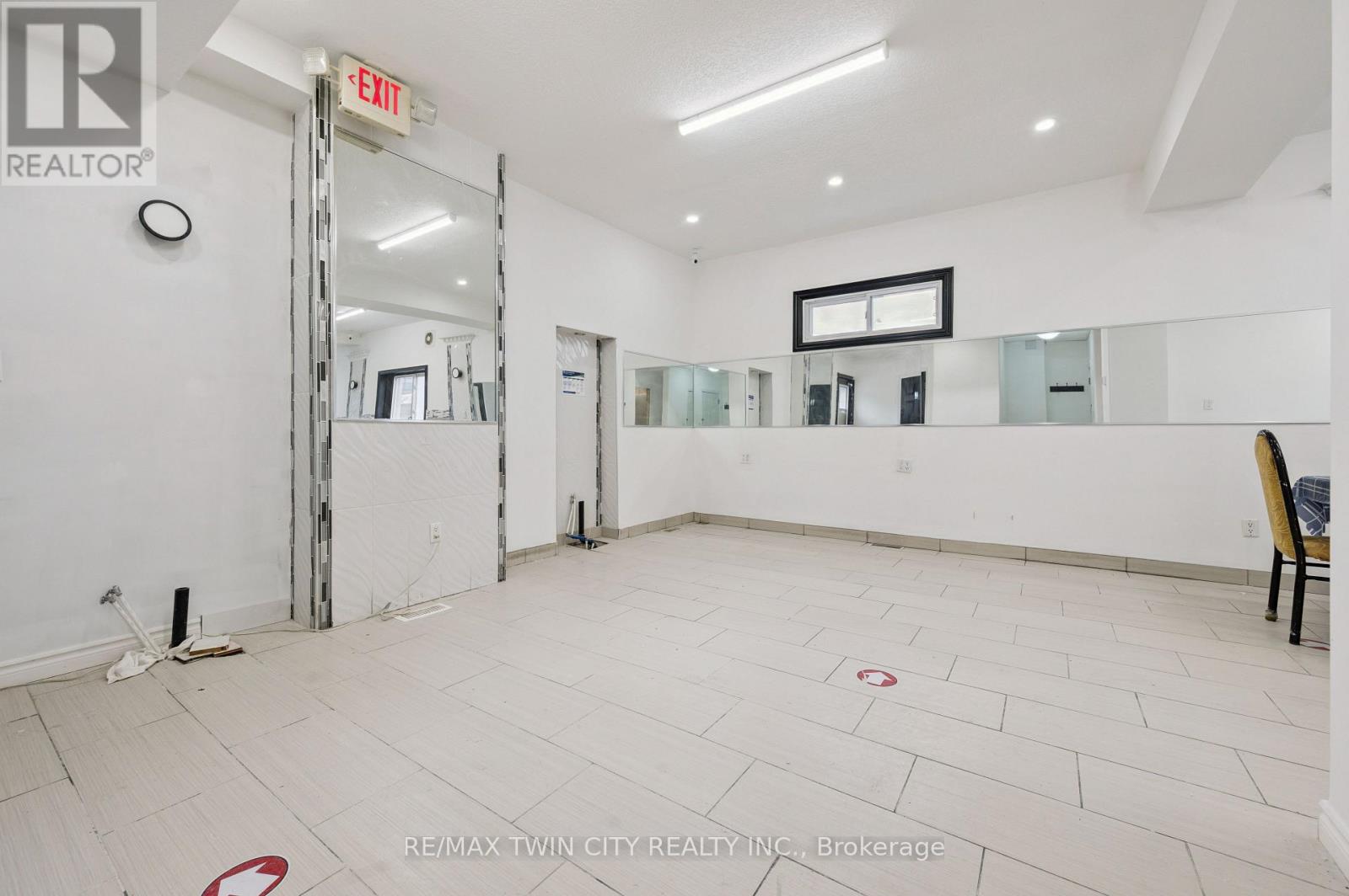 496 King Street East, Kitchener, ON photo 10