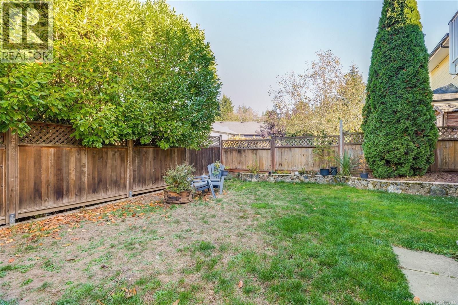 8 Stoneridge Dr, View Royal - Image 1