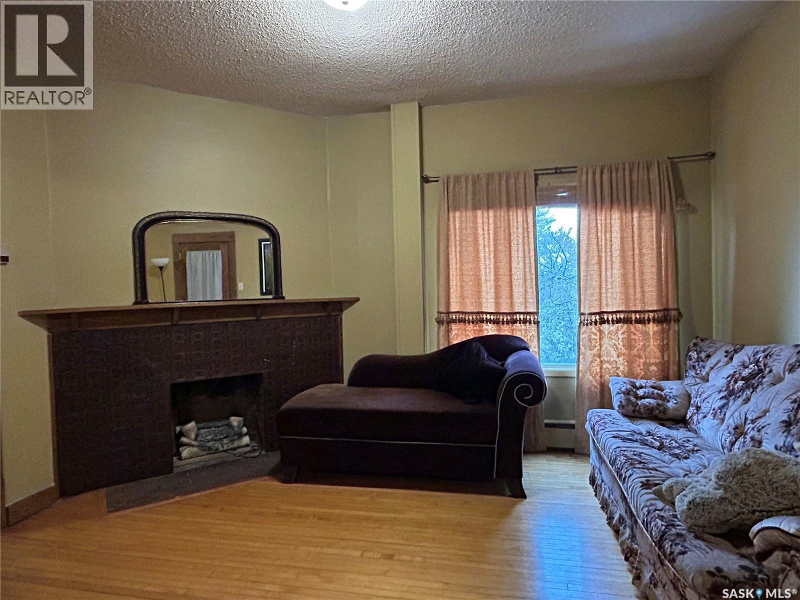 1134 1st STREET, Estevan — photo 5