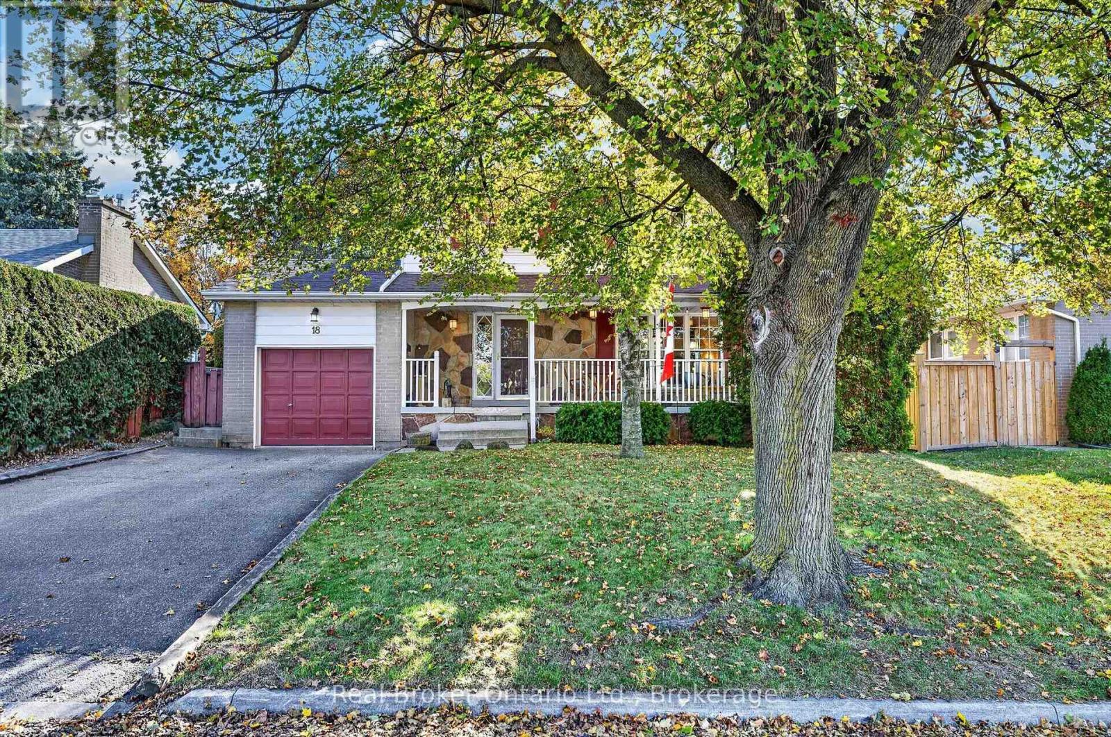 Photo of 18 KINGSVIEW BOULEVARD E