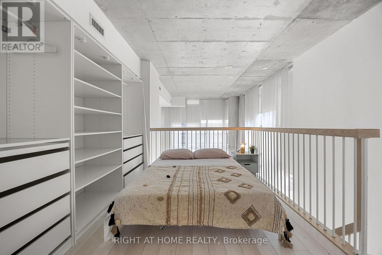 426- 5 Hanna Avenue, Toronto, ON photo 23