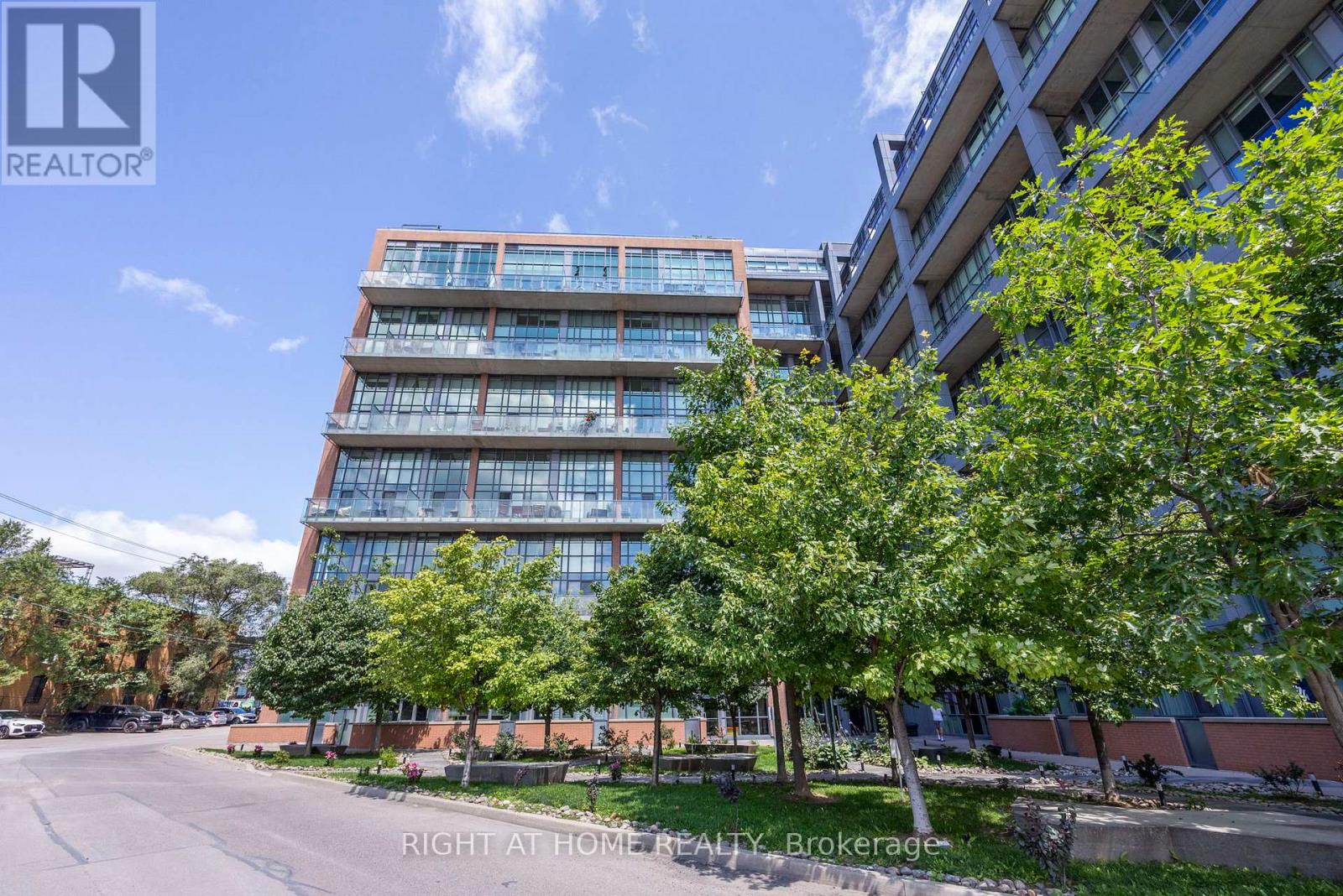 426- 5 Hanna Avenue, Toronto, ON photo 32