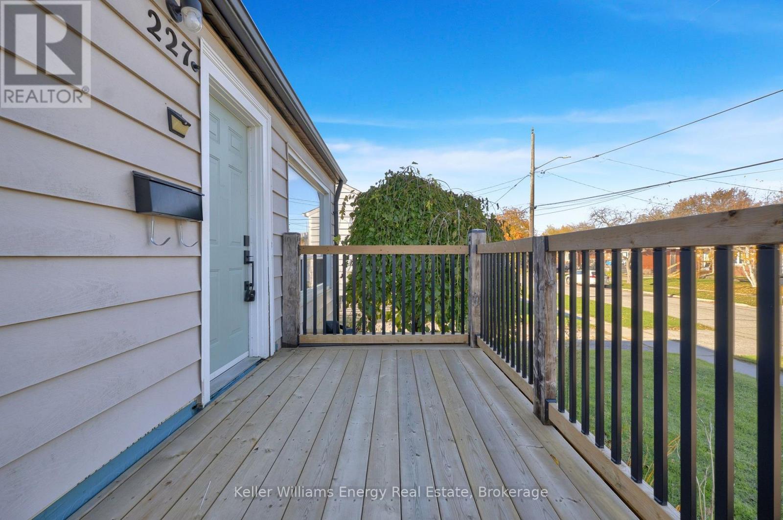 227 Marquette Avenue, Oshawa, ON photo 18
