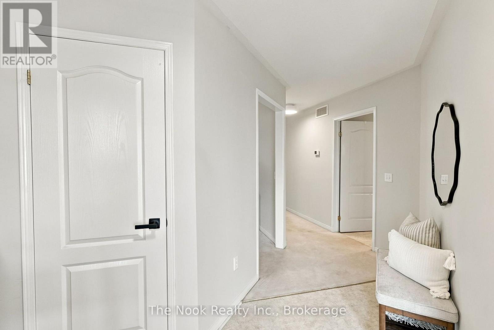 8 Vanessa Drive, Orillia, ON photo 6