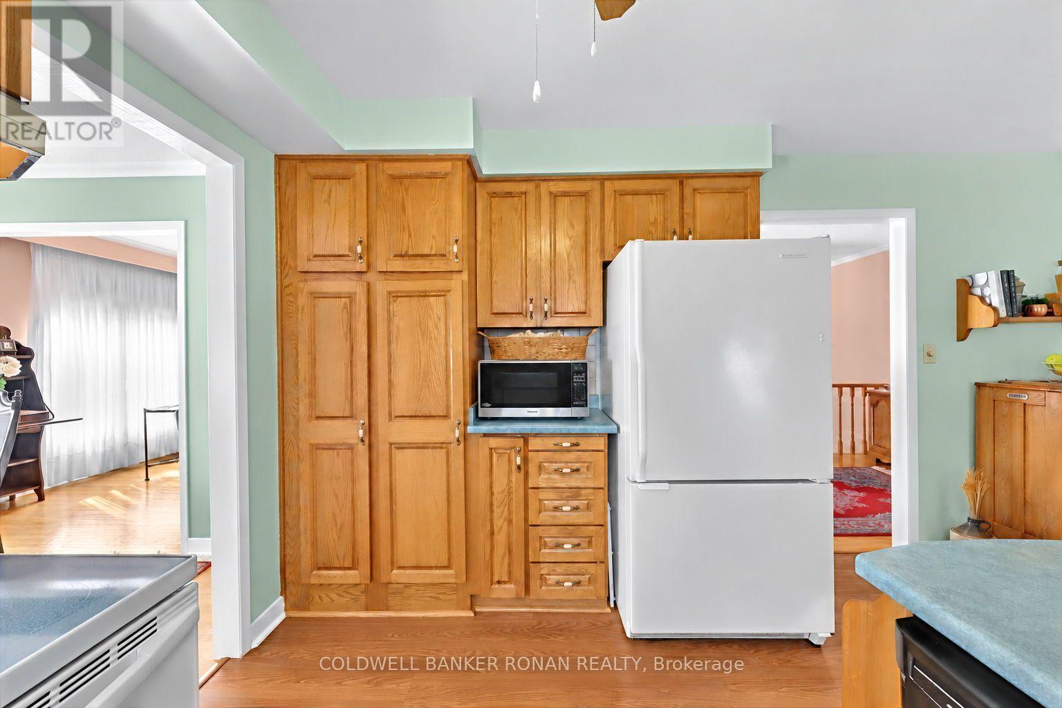 84 Cook Drive, King, ON photo 10