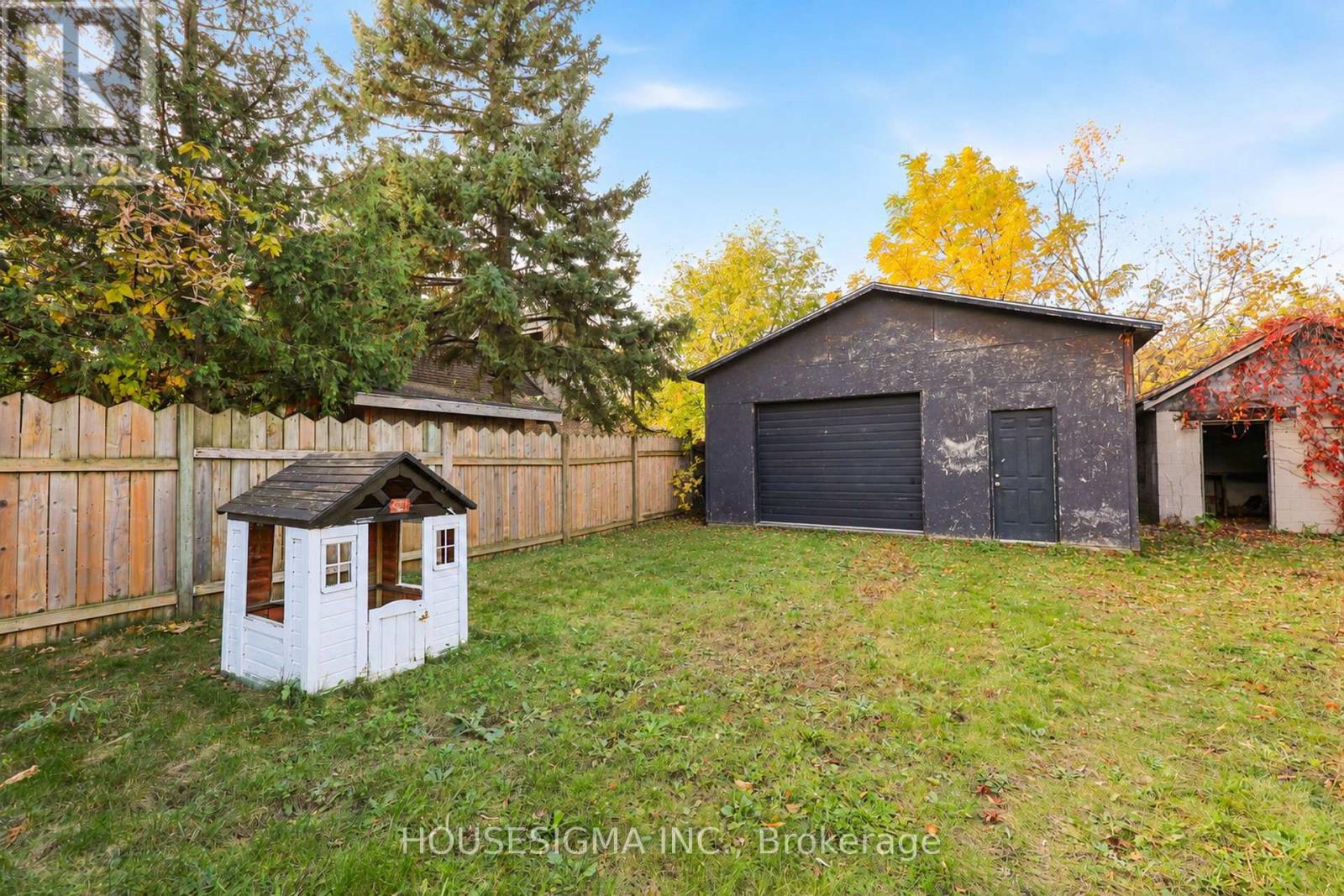116 SPRUCE Street, Collingwood, ON photo 42