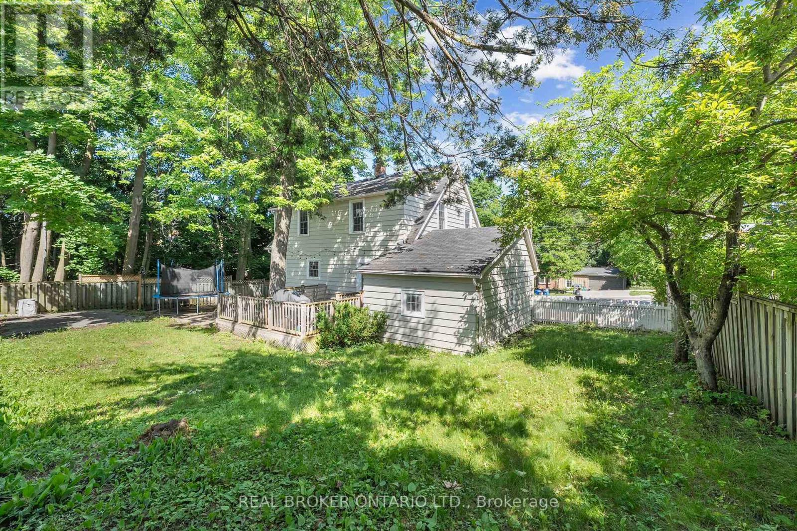 77 Wellington Street, Barrie photo 36